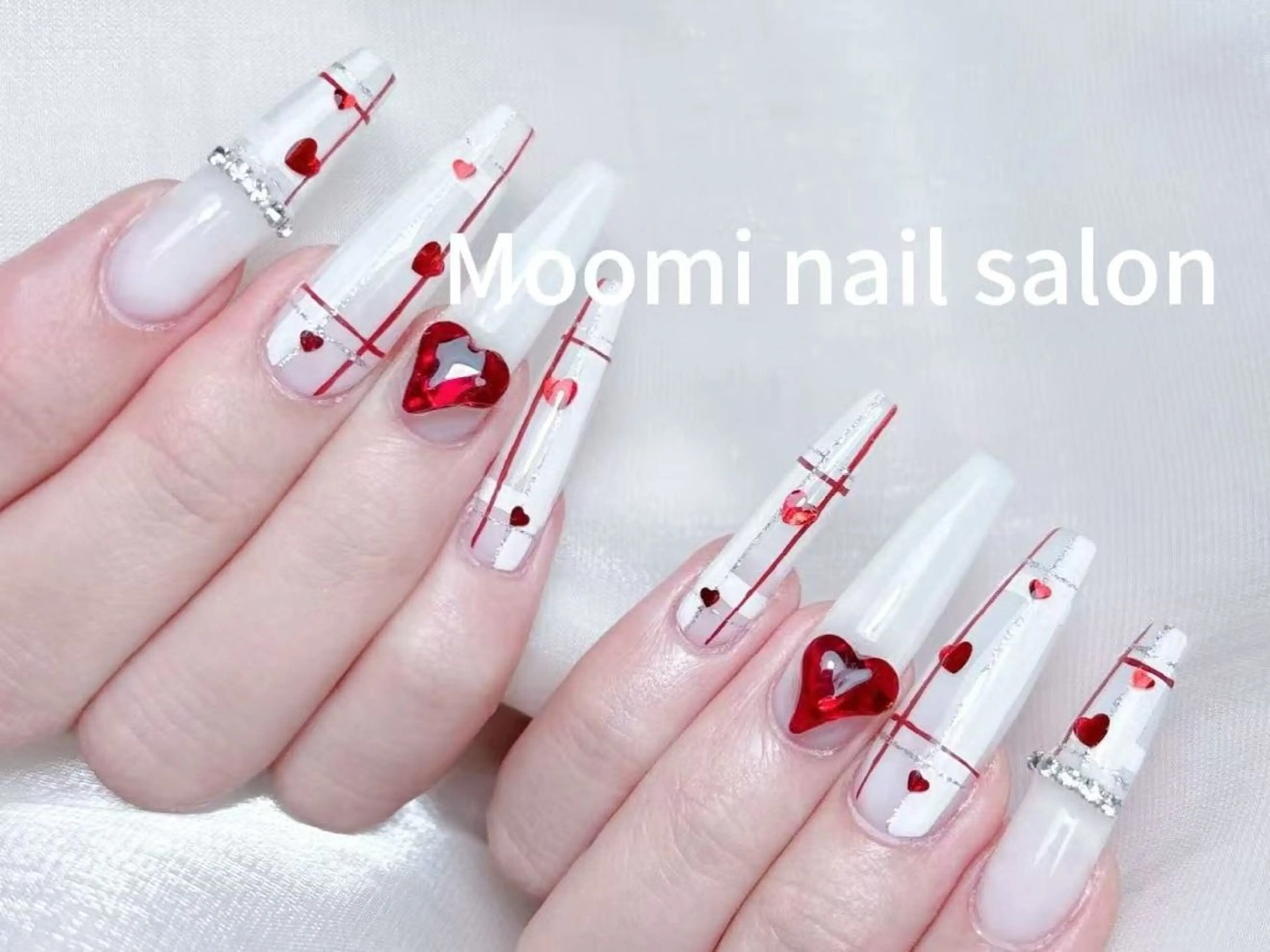 ロング ハンドネイル Moomi nail salonのネイルデザイン