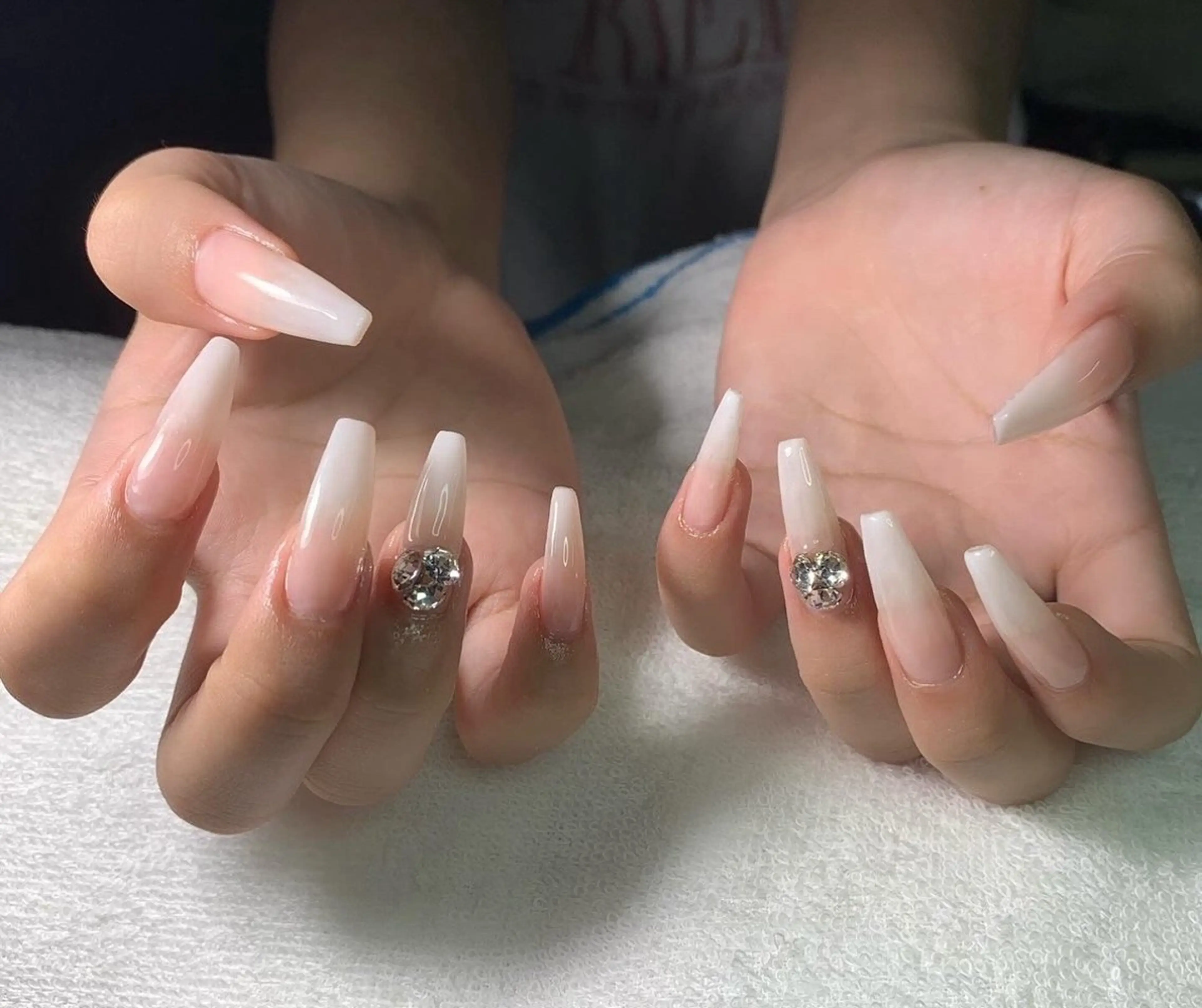 ネイル 長さ出し ストーンネイル ハンドネイル フットネイル MHR nailのネイルデザイン