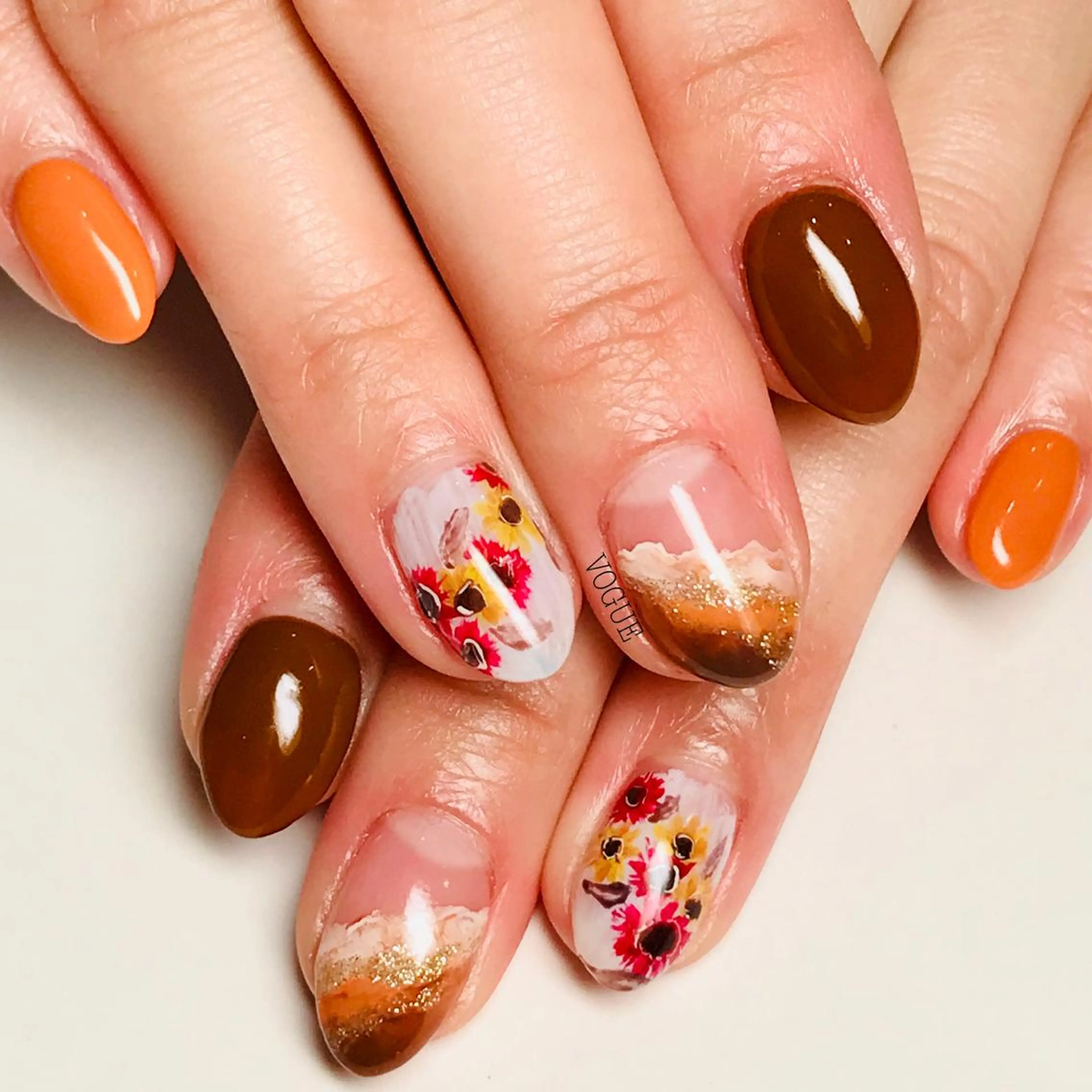 ネイル ニュアンスネイル ハンドネイル VOGUE ×SWANのネイルデザイン