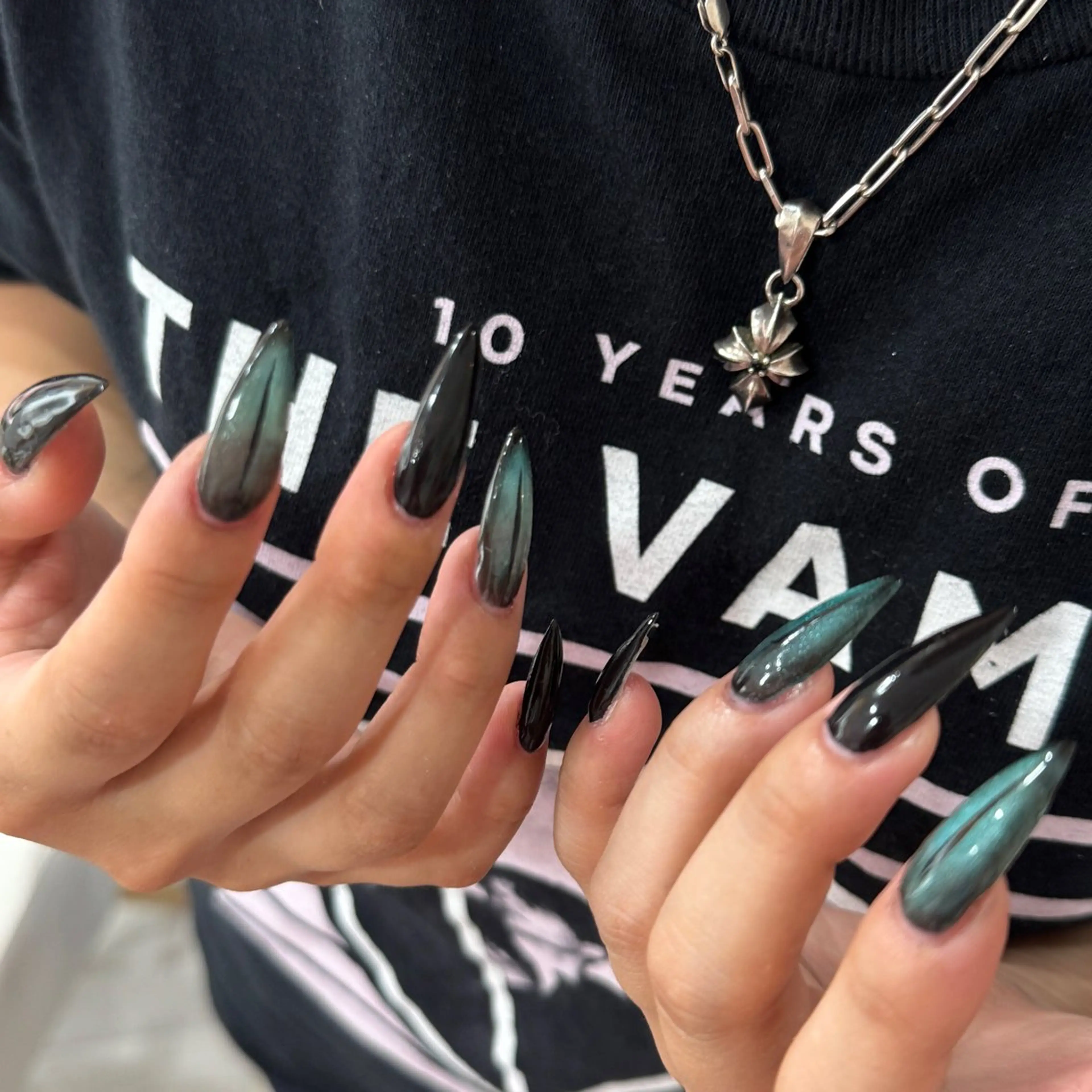 ネイル ハンドネイル ハンドケア hami🎀うかん 🎀チップ長さ出しのネイルデザイン