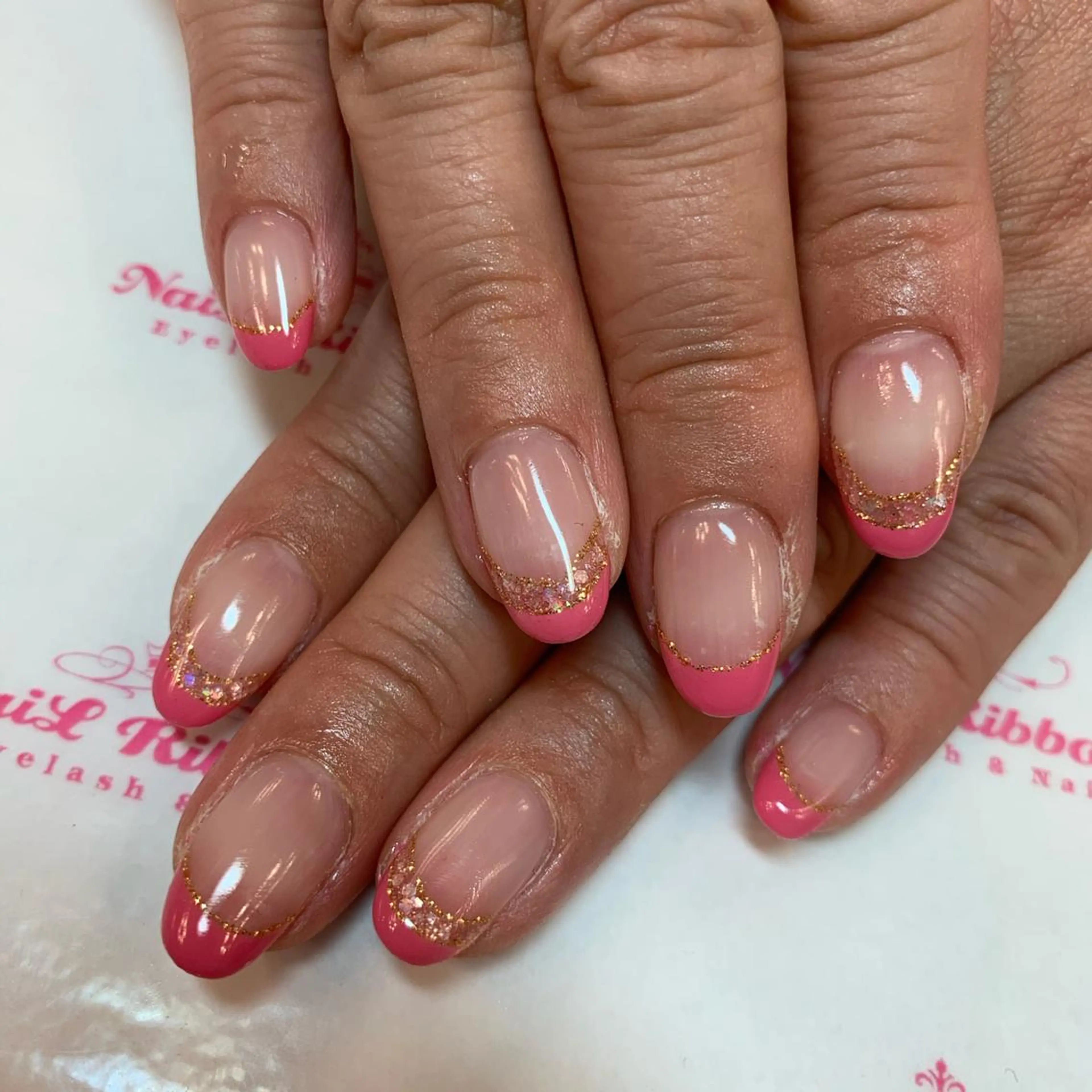 ネイル ネイルリボン 受付スタッフのネイルデザイン