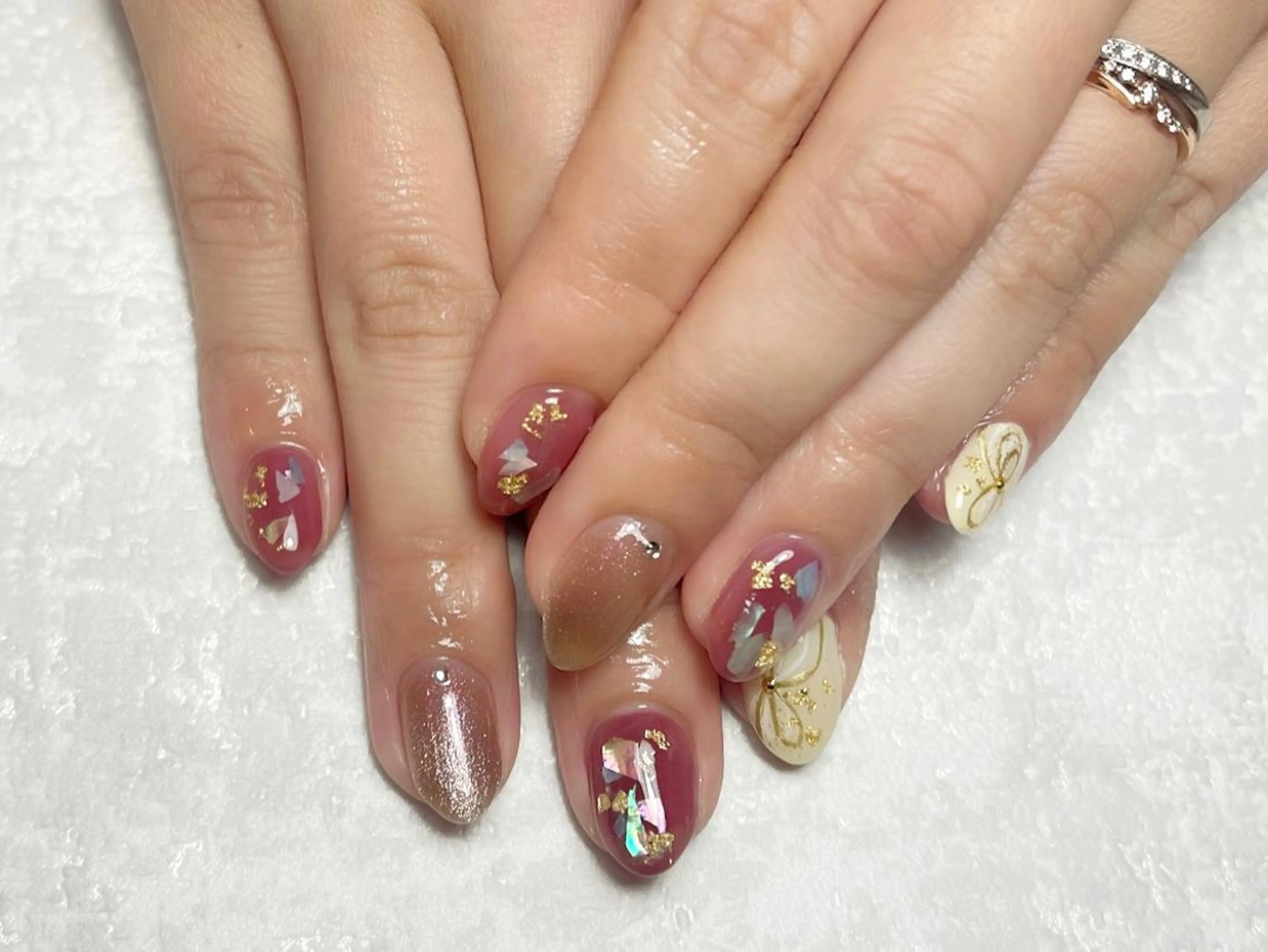 ネイル アートネイル マグネットネイル irono .のネイルデザイン