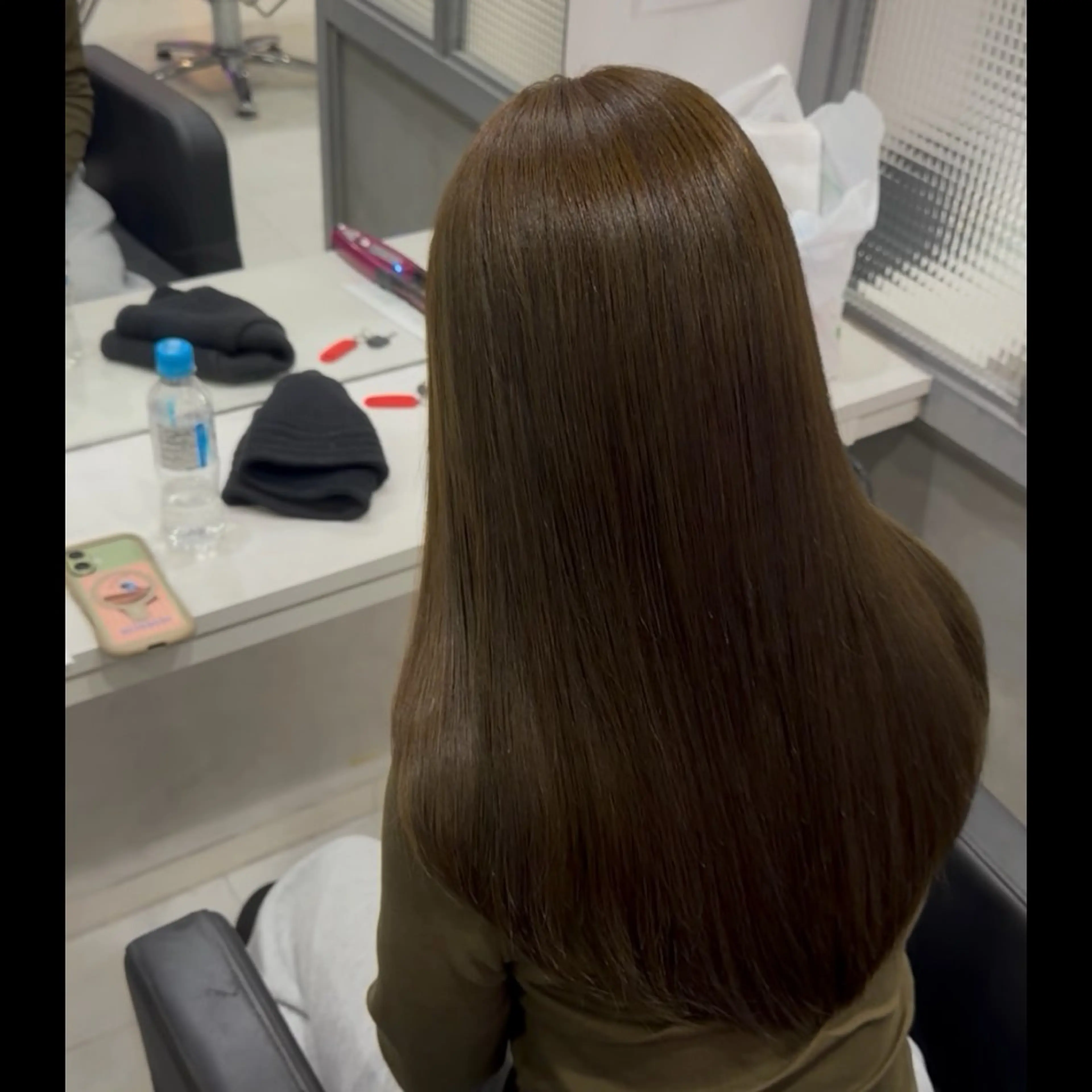 ロング カラー ヘアカラー トリートメント 🦋REISA🦋 エクステ×ハイトーンのヘアスタイル