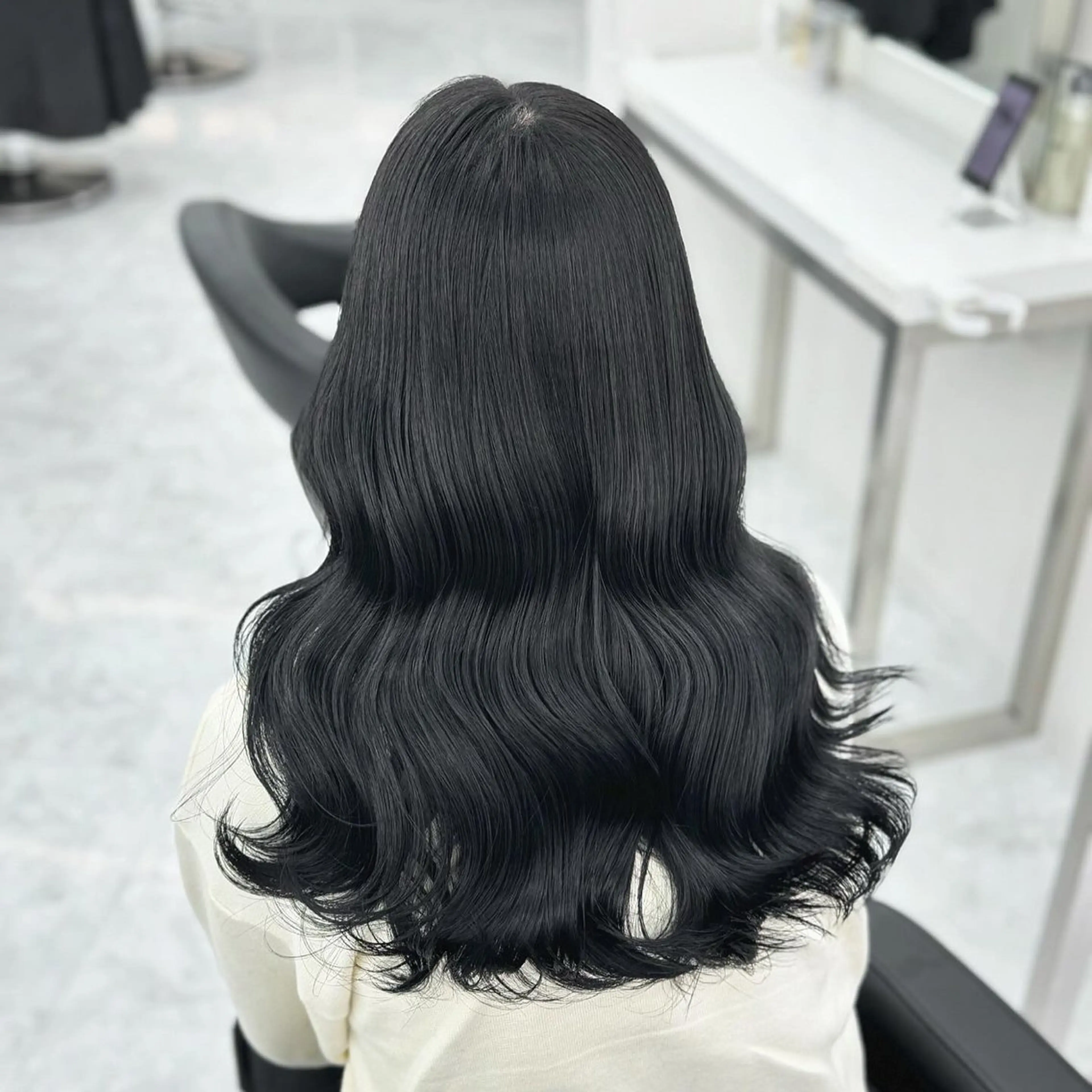 ロング カラー パーマ 黒髪 髪質改善 韓国風ヘア 縮毛矯正 トリートメント ヘアカラー トリートメント ブリーチなし Ⅰ 髪質改善カラーのヘアスタイル