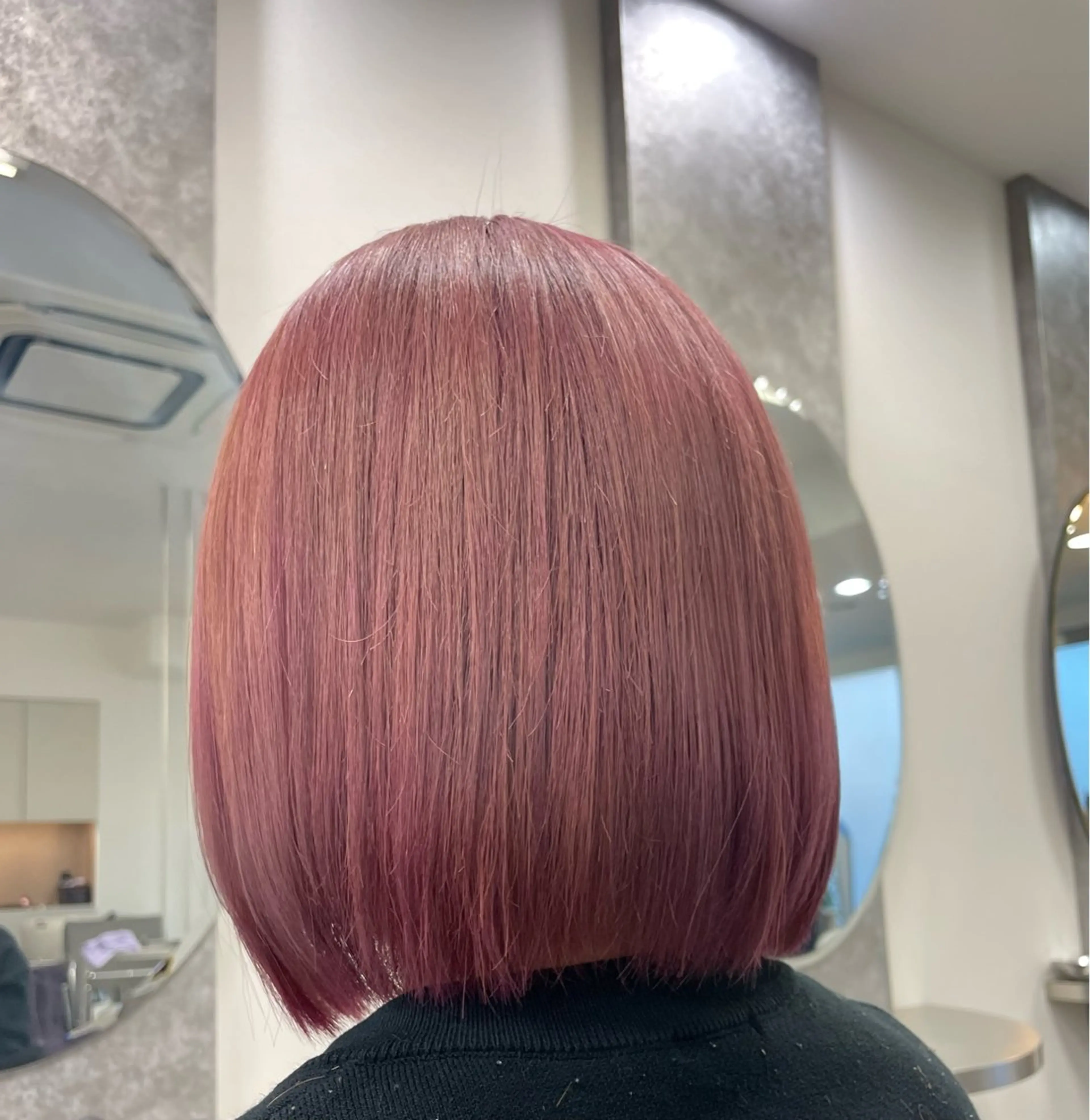 ショート カラー 須田 倫代のヘアスタイル