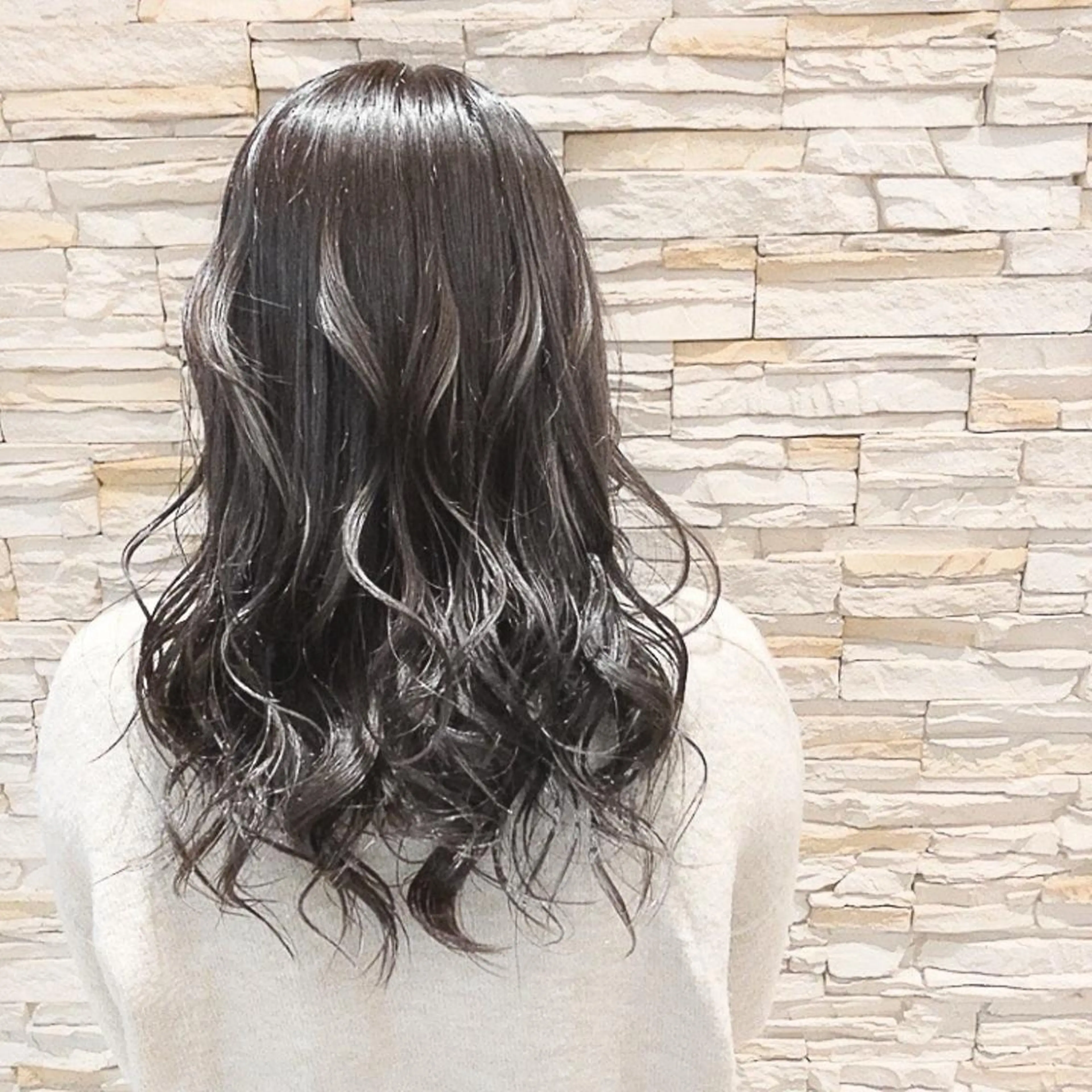 ミディアム カラー カット 縮毛矯正 トリートメント 🌿アロマヘアルーム 新宿店✂︎のヘアスタイル