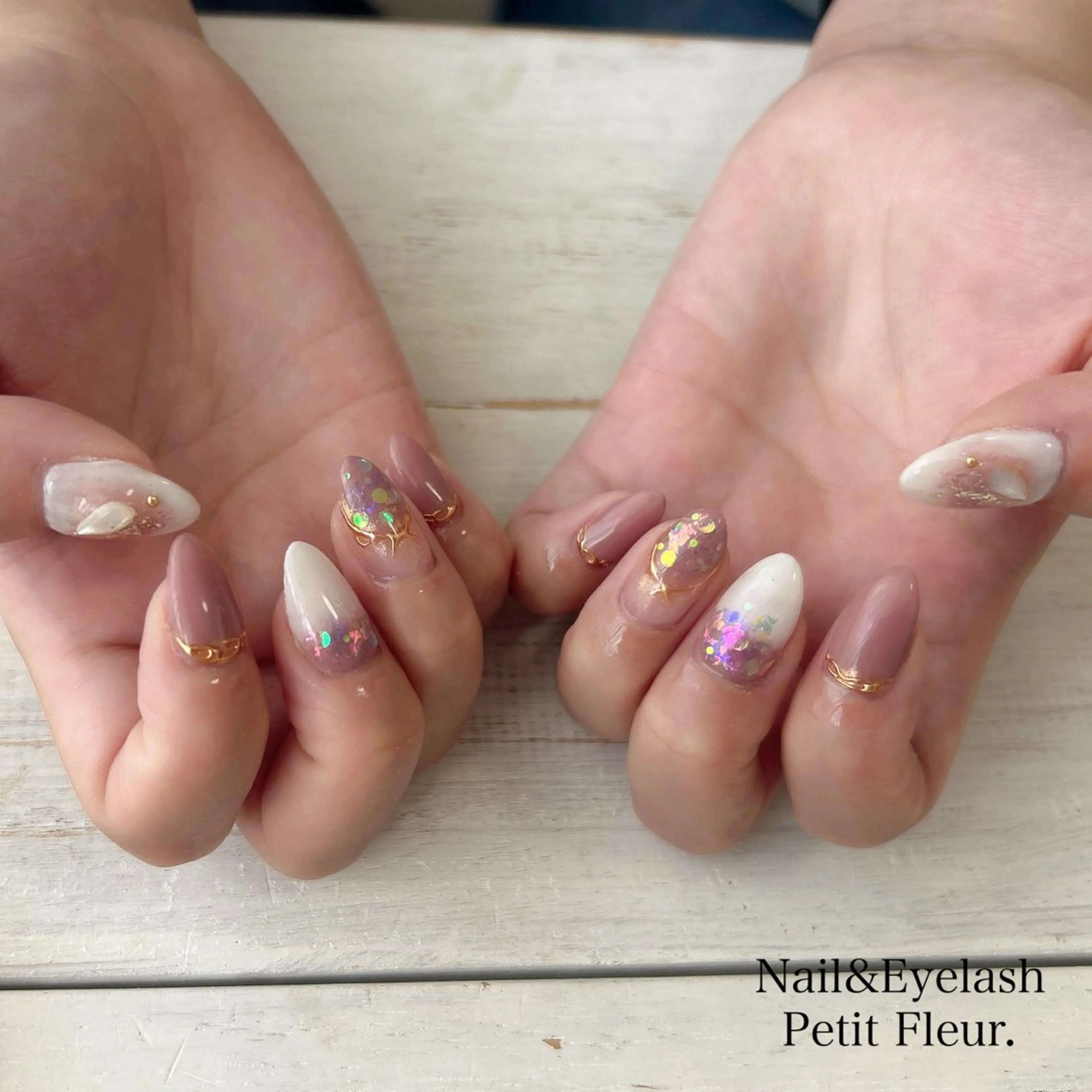 ネイル Petit Fleur所属・青柳 亜梨奈のマツエク・マツパデザイン