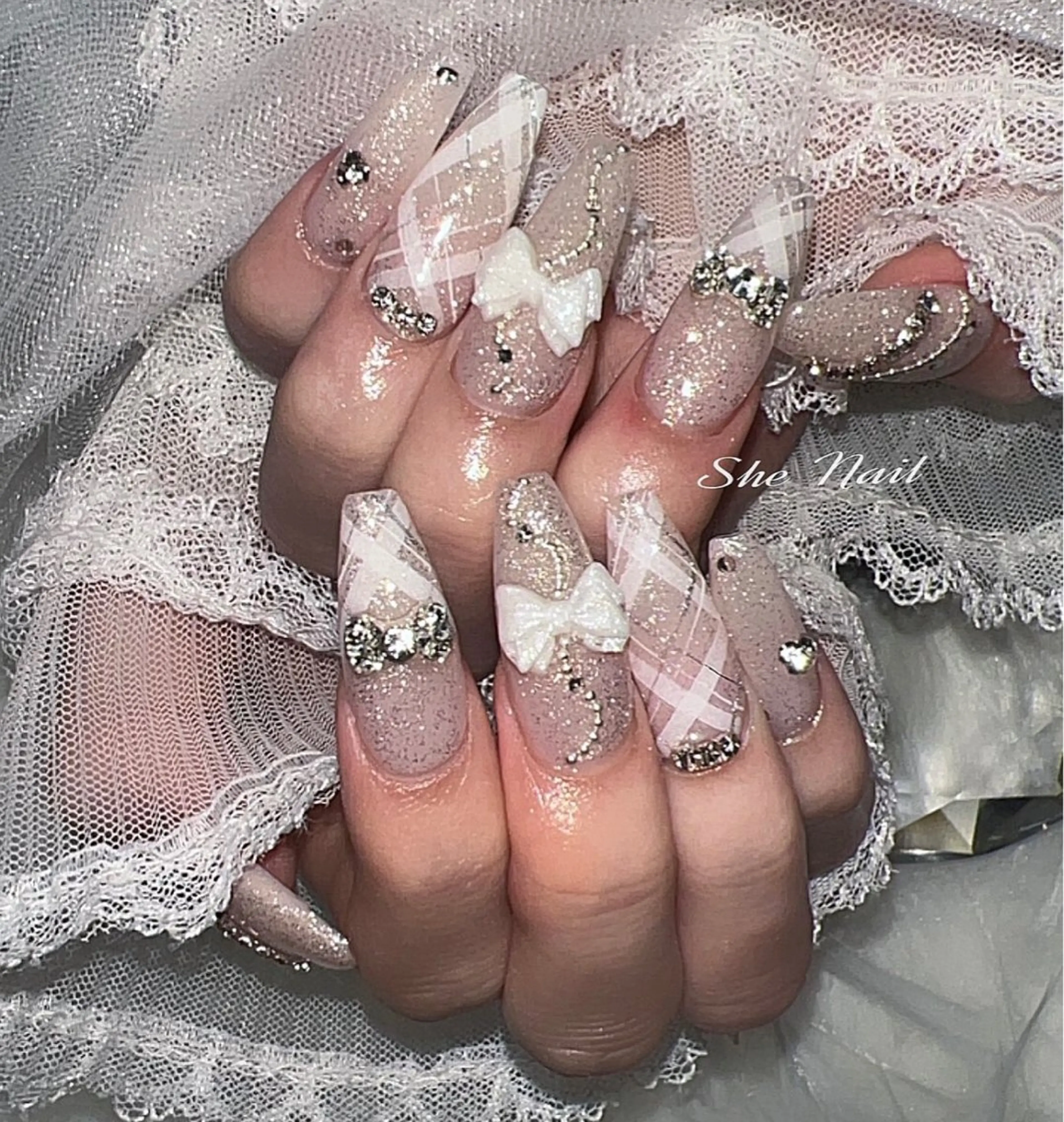 ネイル チークネイル 長さ出し マグネットネイル 持ち込み ワンカラーネイル She   Nail所属・ISA_ BELLAのネイルデザイン