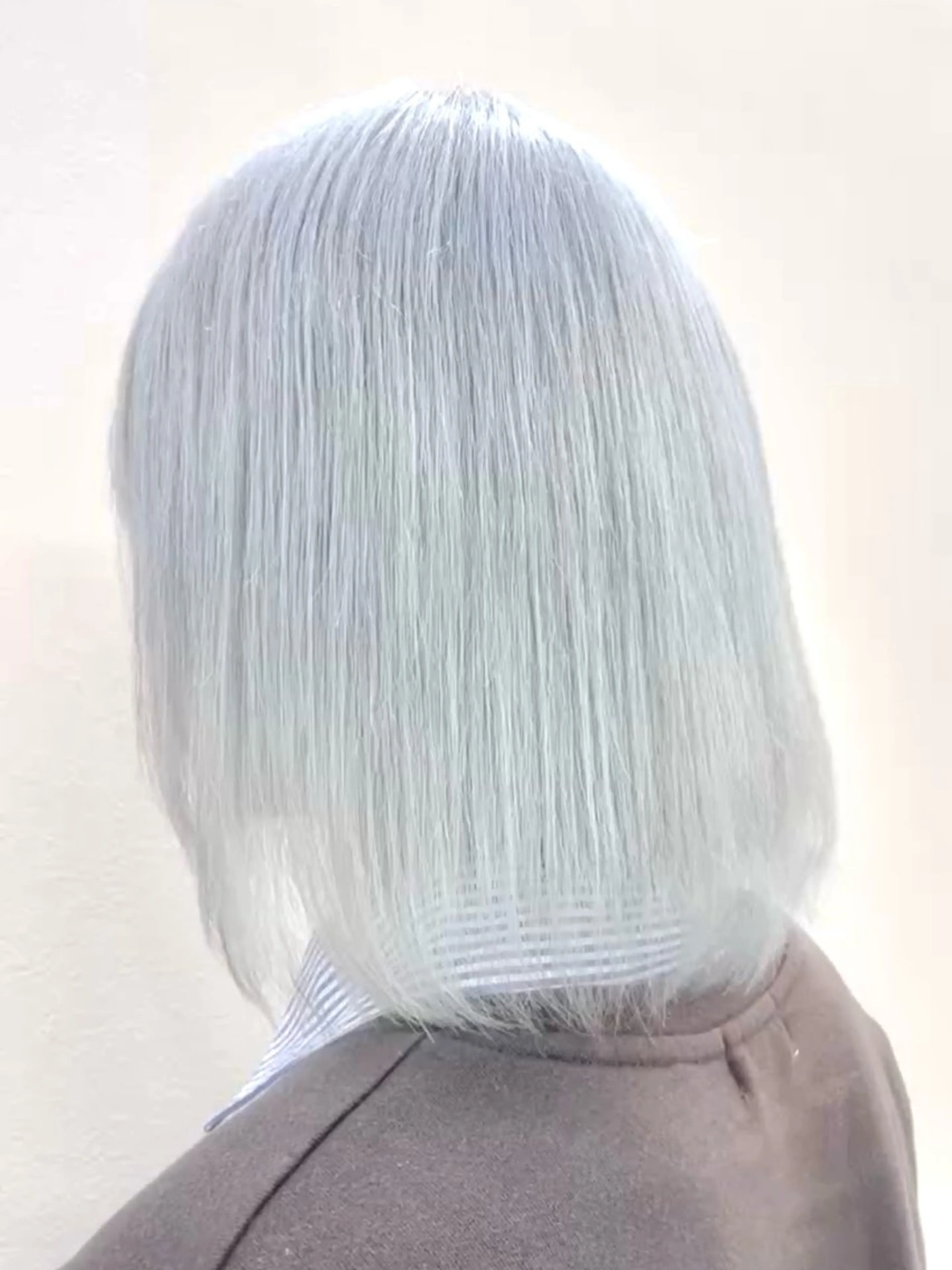 ショート ヘアカラー wistell所属・ハイトーン/艶カラー sarina🩷のヘアスタイル