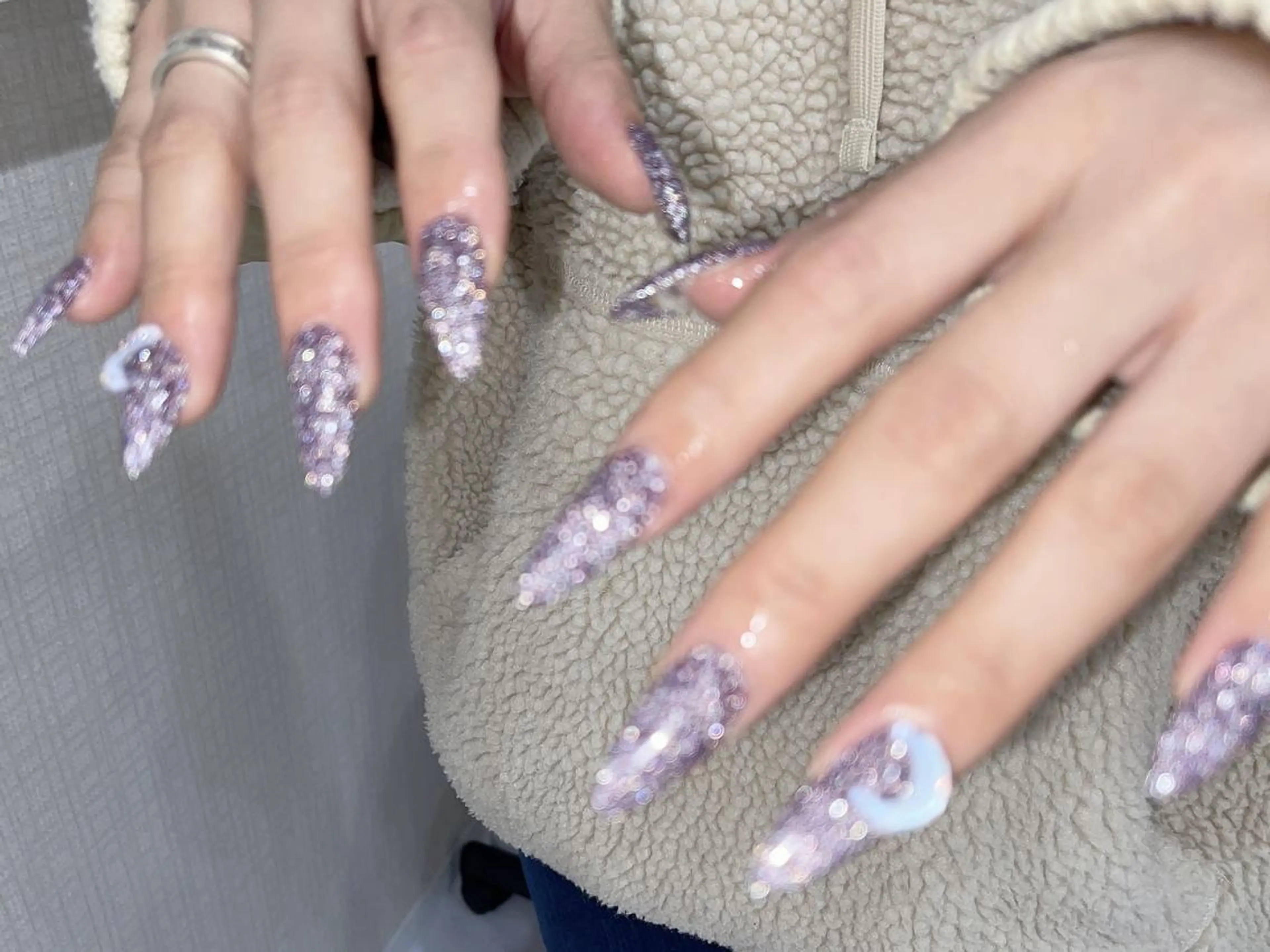 ネイル アートネイル 持ち込み Rainrain💧 パーツ豊富、やり放題のネイルデザイン