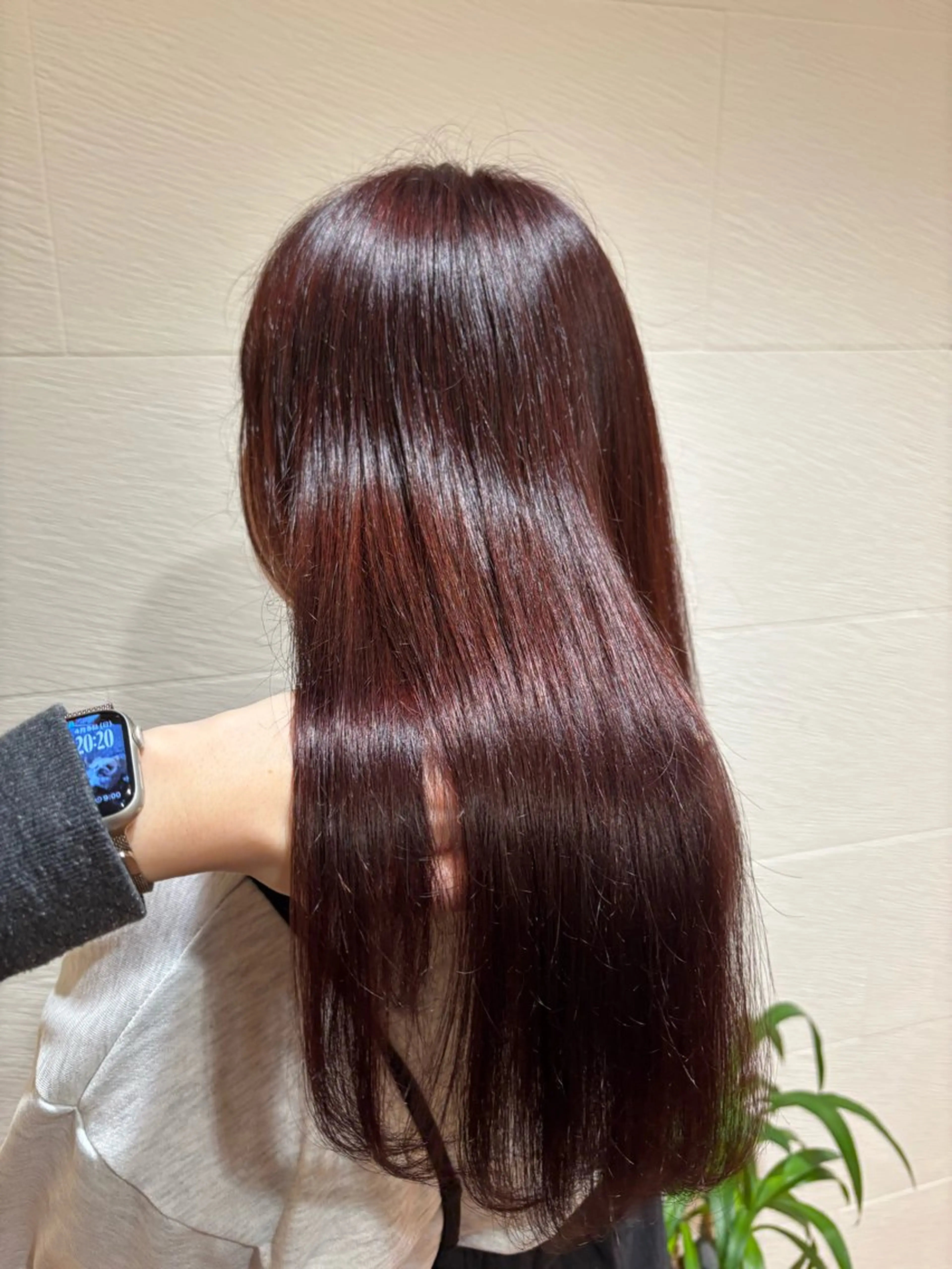 カラー ヘアカラー ロングレイヤー ／米澤凌華のヘアスタイル