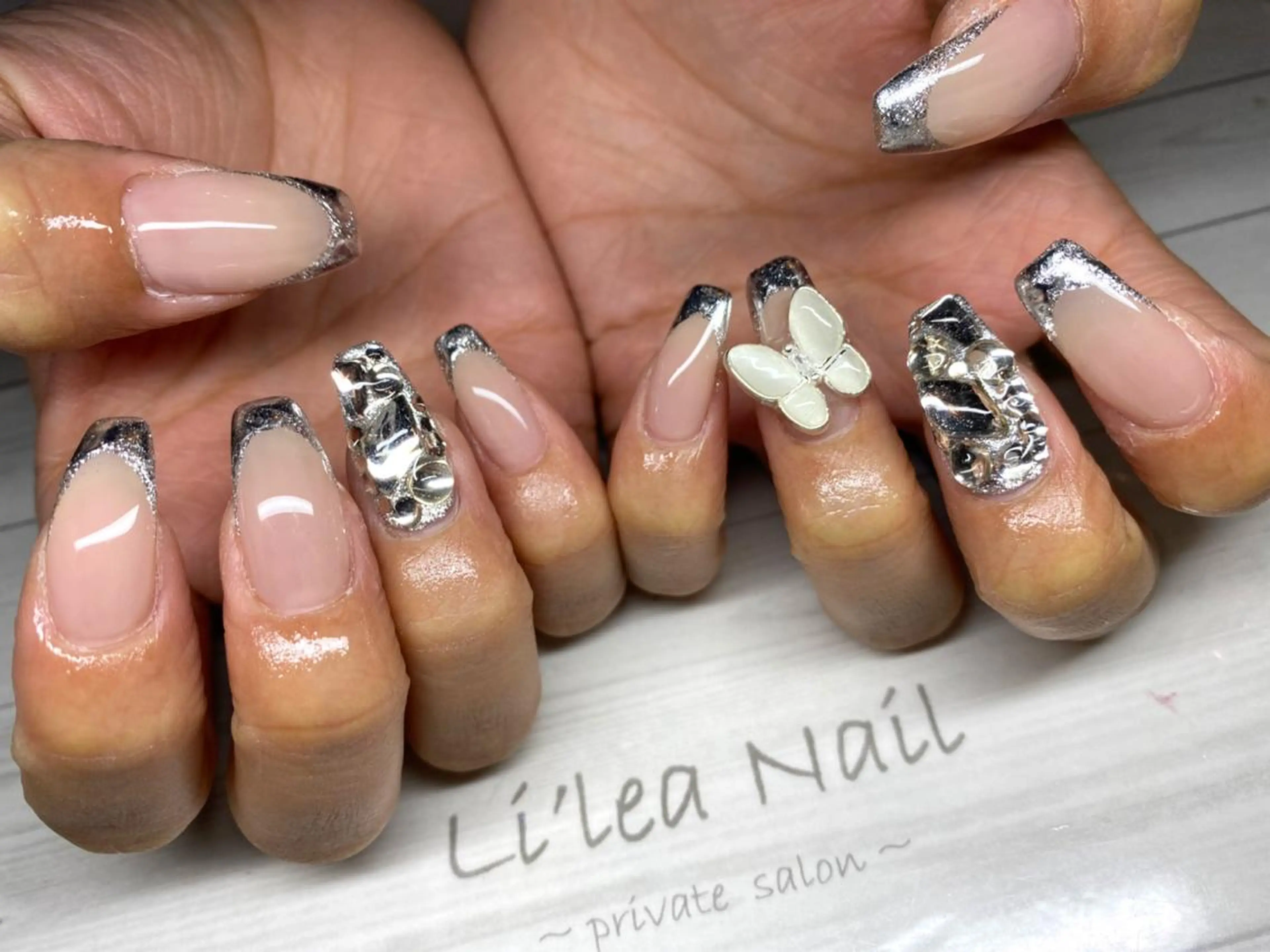 ネイル Li'leaNail AINAのネイルデザイン