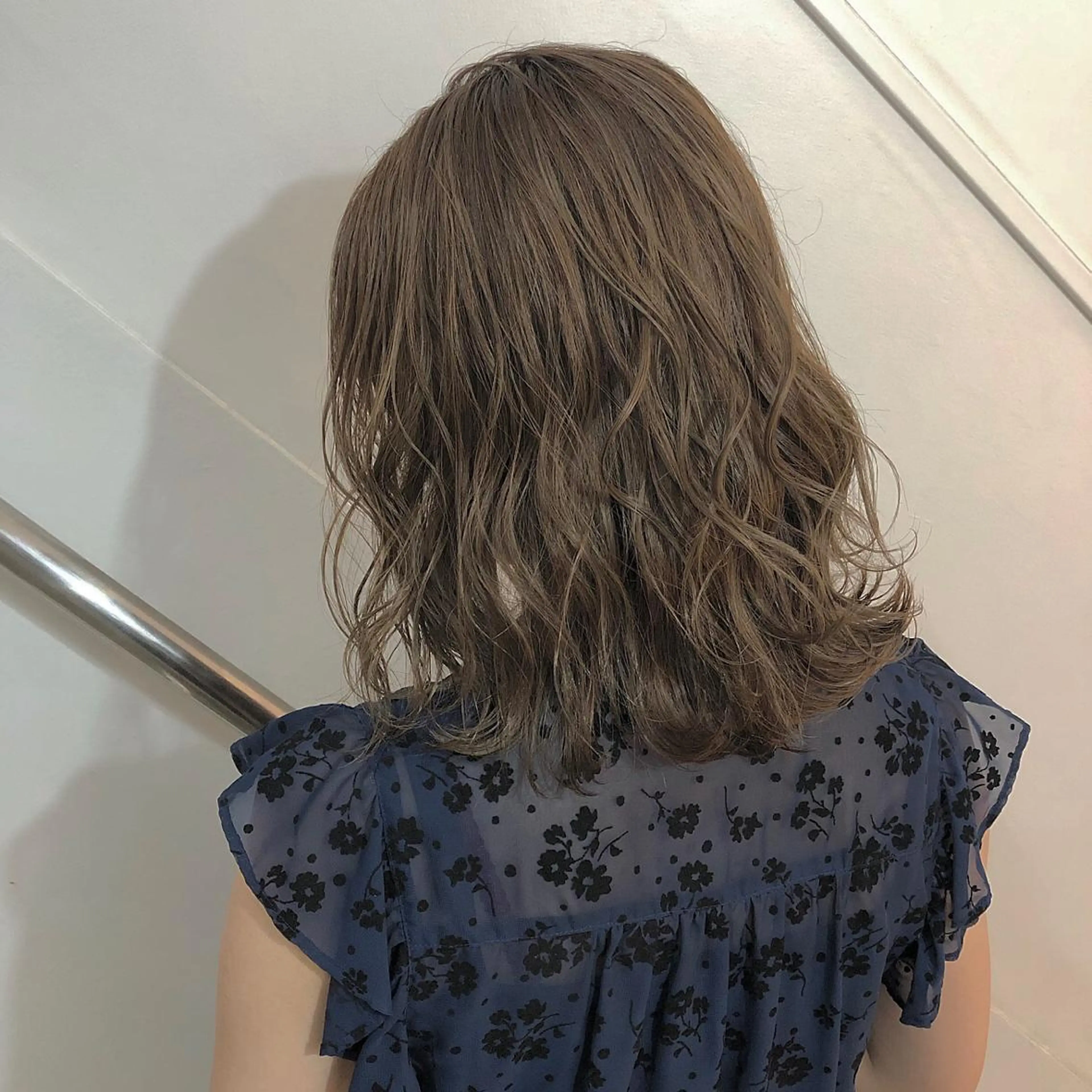 ミディアム カラー CLUTCH天王寺 西藤遥河のヘアスタイル