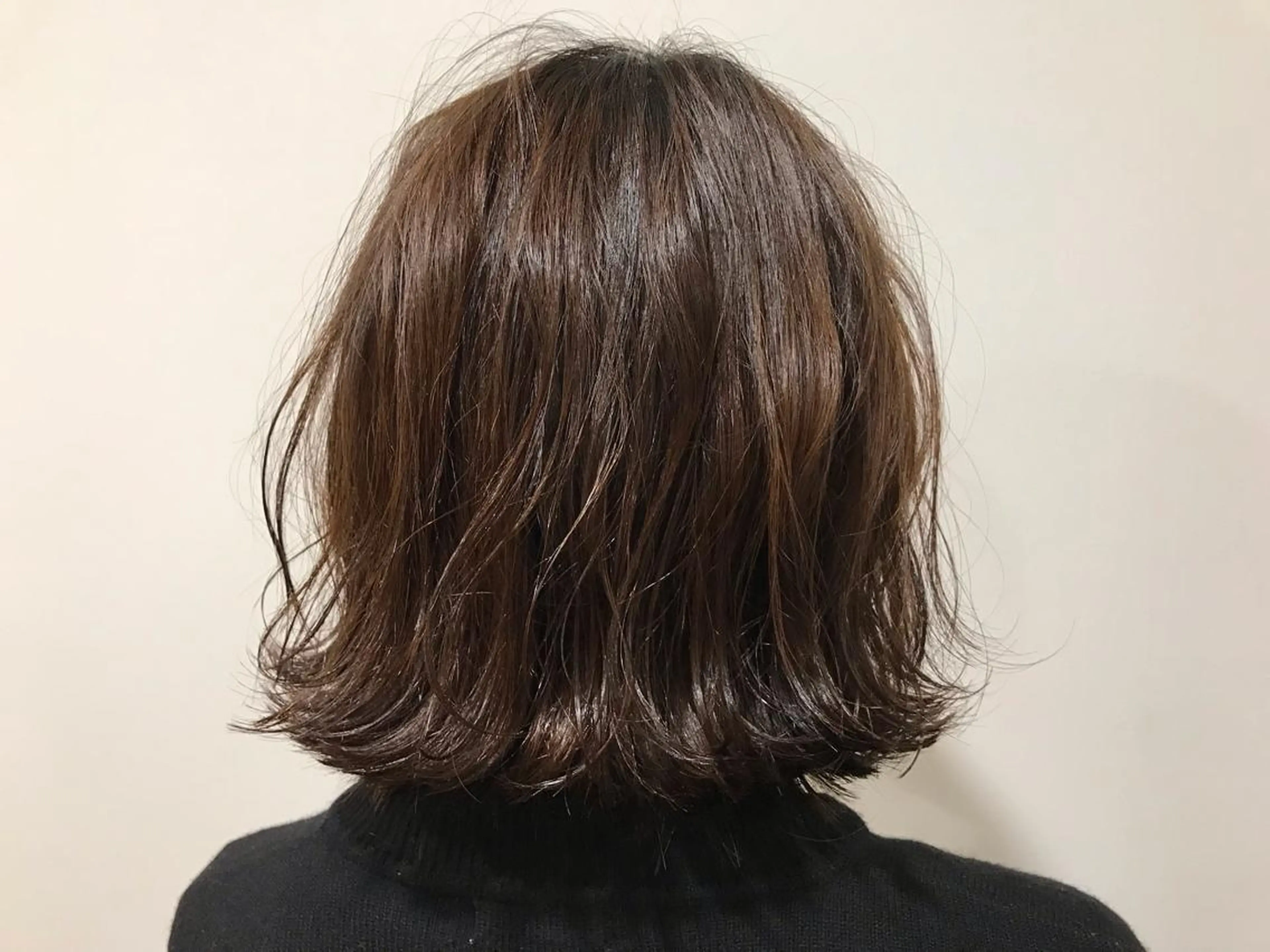 ミディアム 暖色カラー🍊 ボブ🌿顔周りcutのヘアスタイル