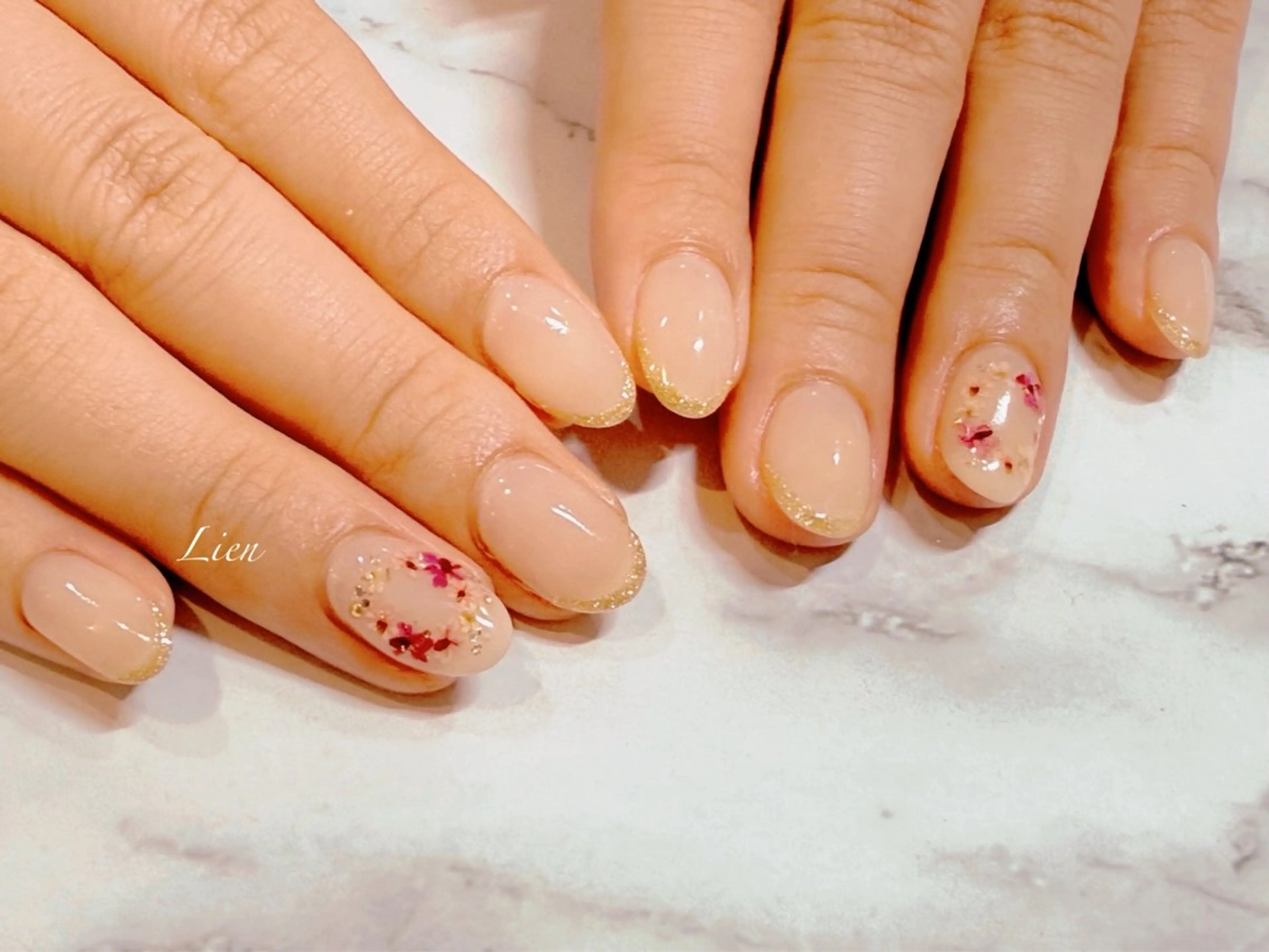 ネイル 長さ出し フットネイル フレンチネイル ジェルネイル ガラスフレンチ ハンドネイル Lien（リアン） 銀座駅6分のネイルデザイン