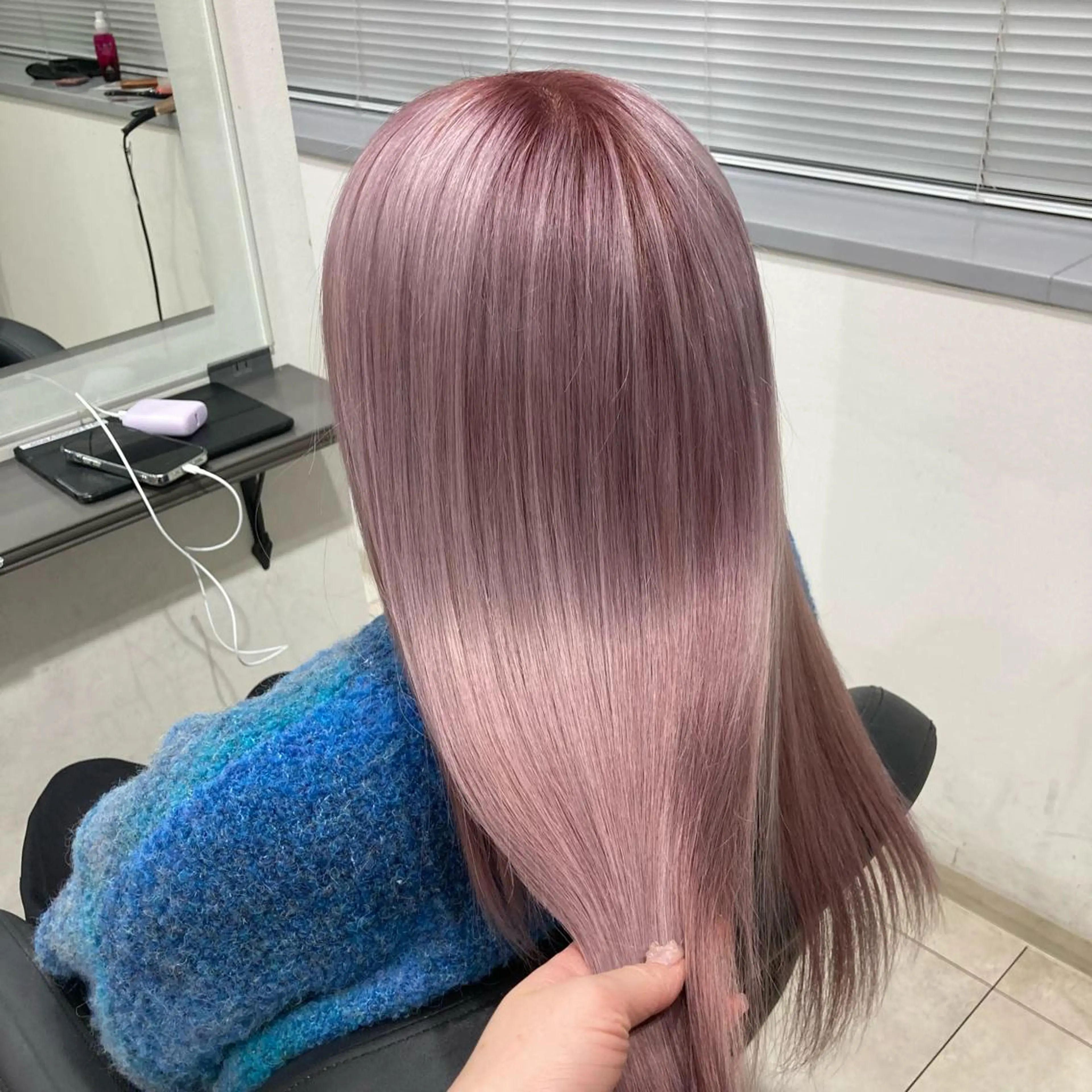 ロング カラー ブリーチ ヘアカラー ピンクカラー🎀 米津 美佑のヘアスタイル