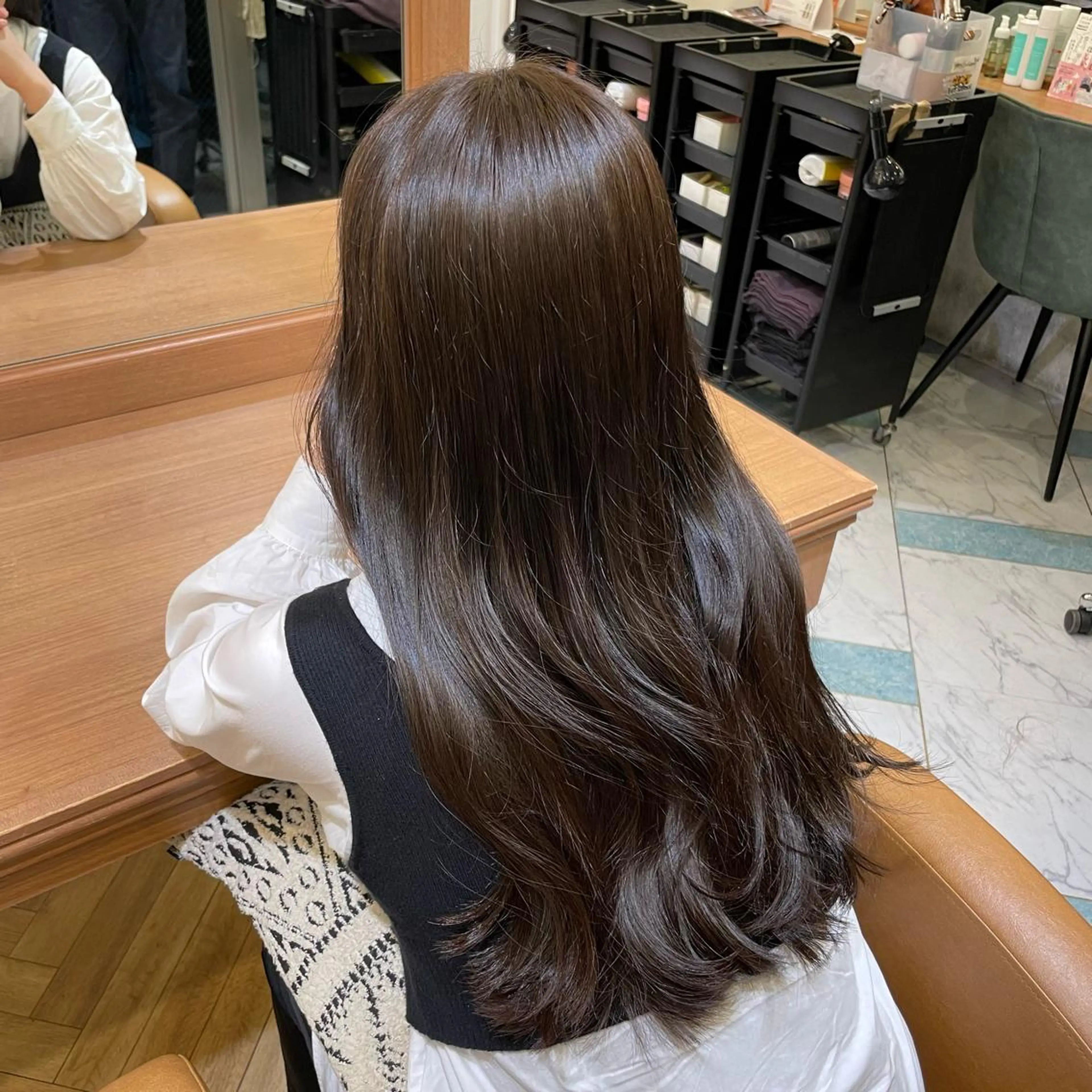 ロング カラー 💖ボブ/髪質改善 顔周りレイヤー/ユイのヘアスタイル