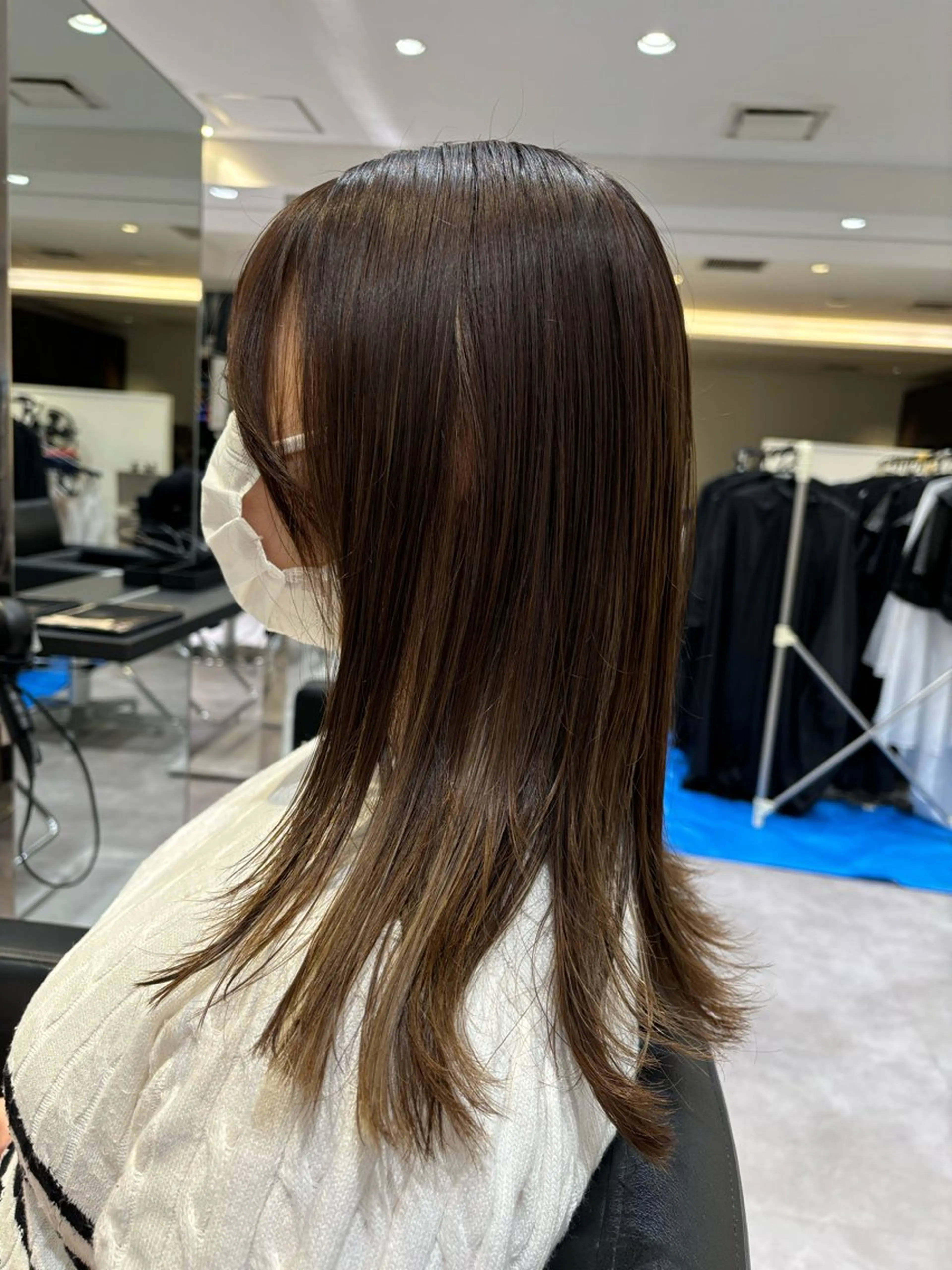 ロング カラー ベージュカラー ハイライトカラー オリーブベージュ ハイライト 無料カットモデル /小顔ショート/荒砂のヘアスタイル