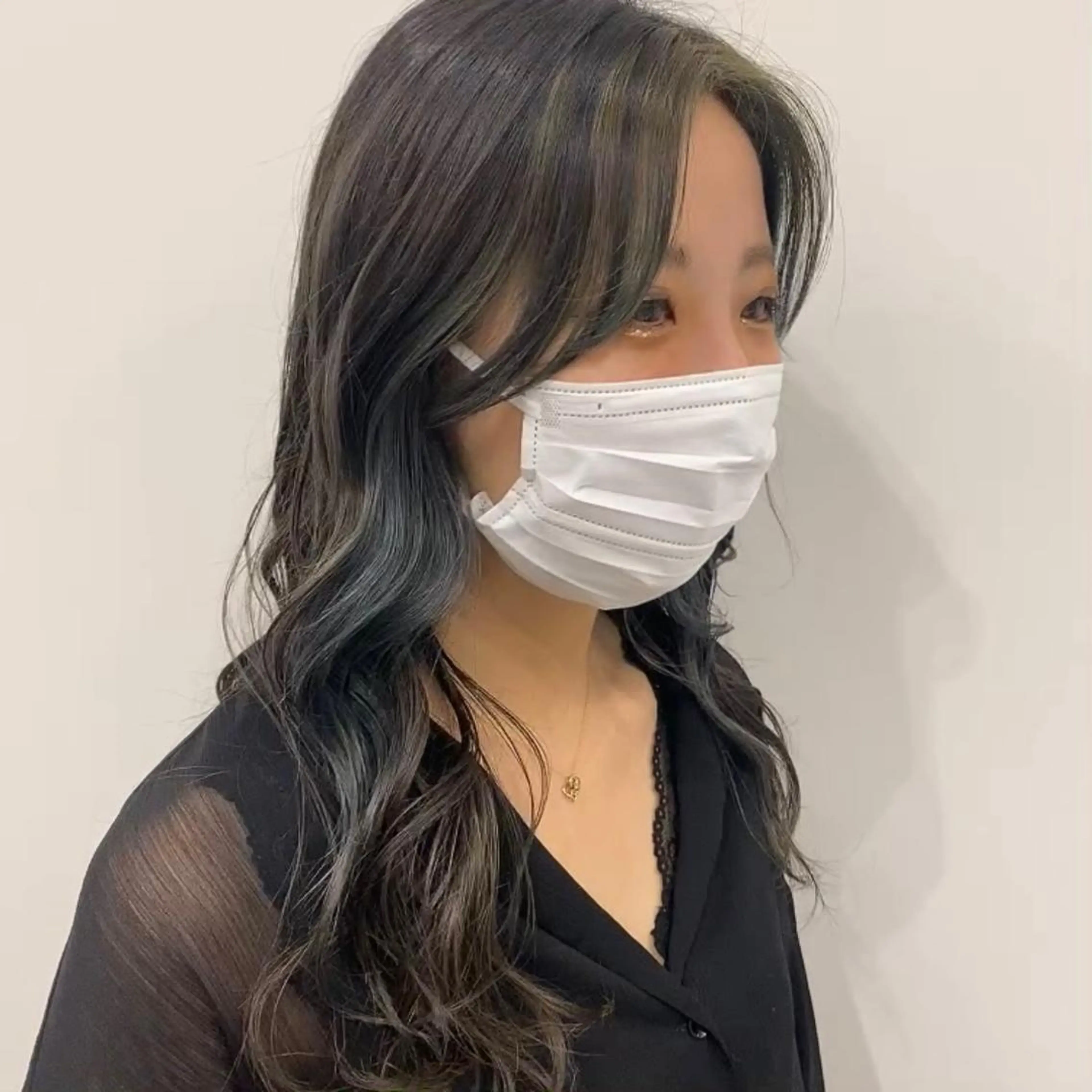 ロング カラー 肥後 有紗のヘアスタイル