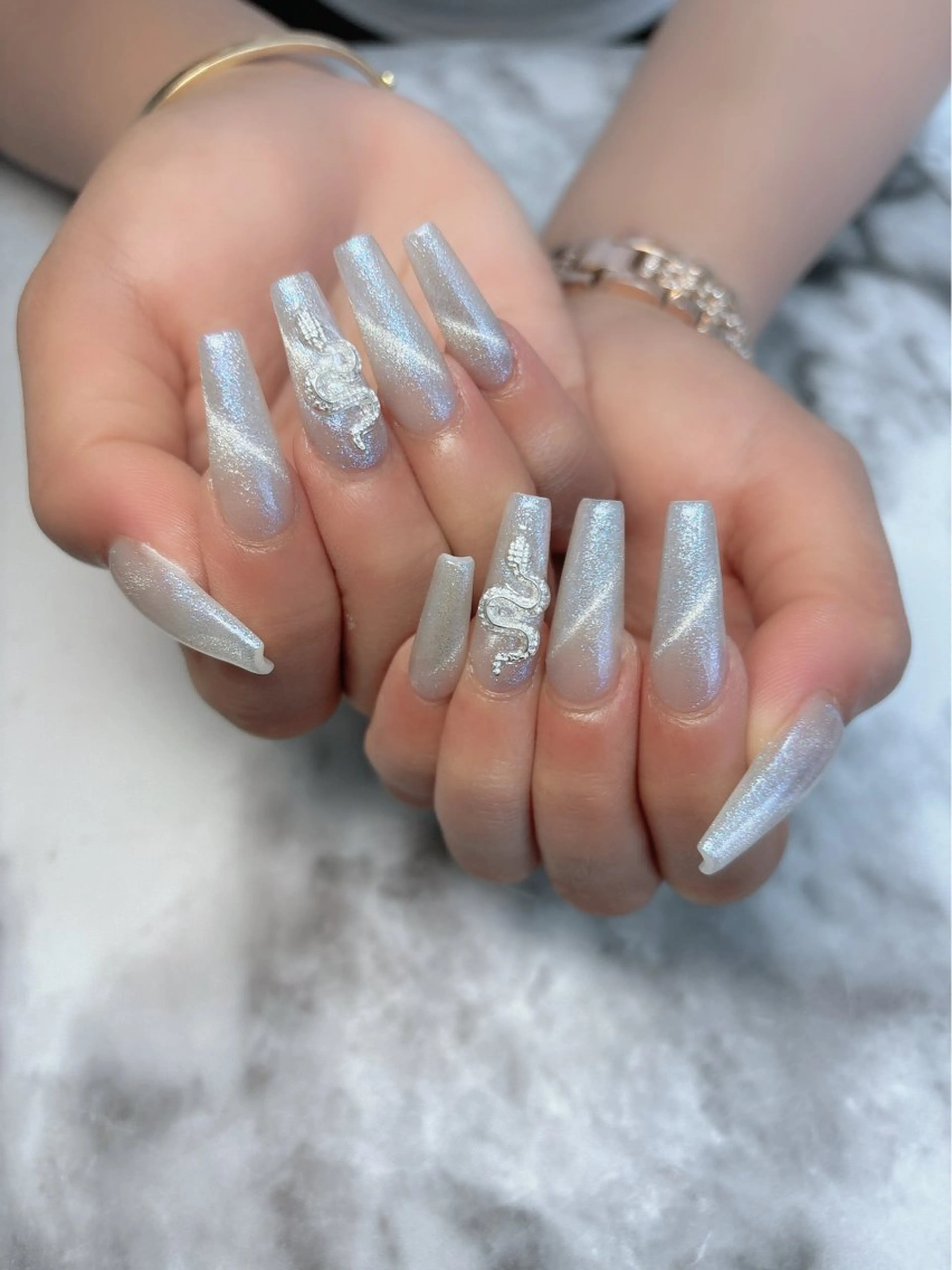 ネイル マグネットネイル ハンドネイル salon de belnetta所属・kayo 💅のネイルデザイン