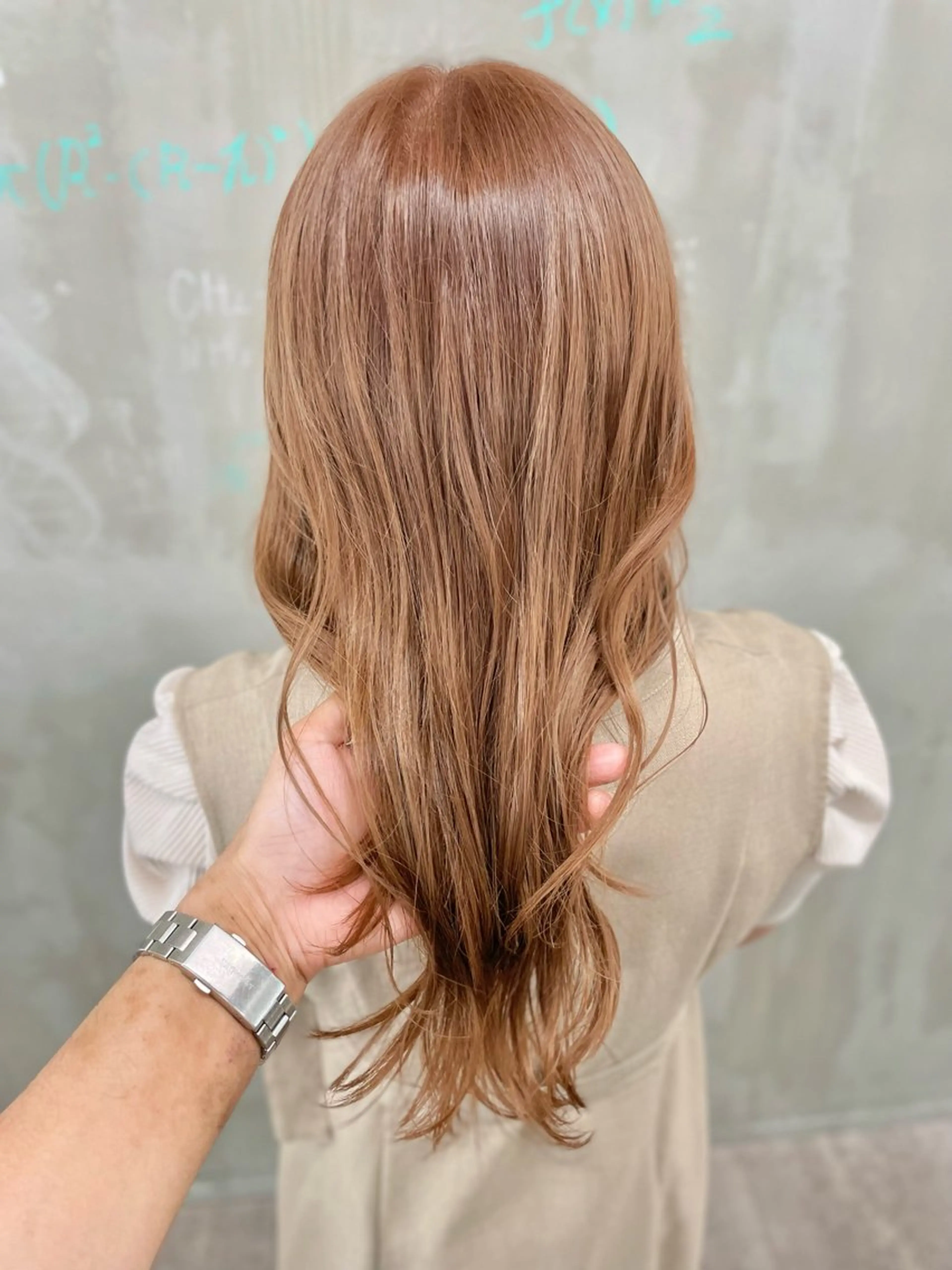 ロング アッシュ ボブ くびれヘア 顔まわりレイヤー ハイライト 表参道/髪質改善/ 髪質改善カラー/遠藤のヘアスタイル