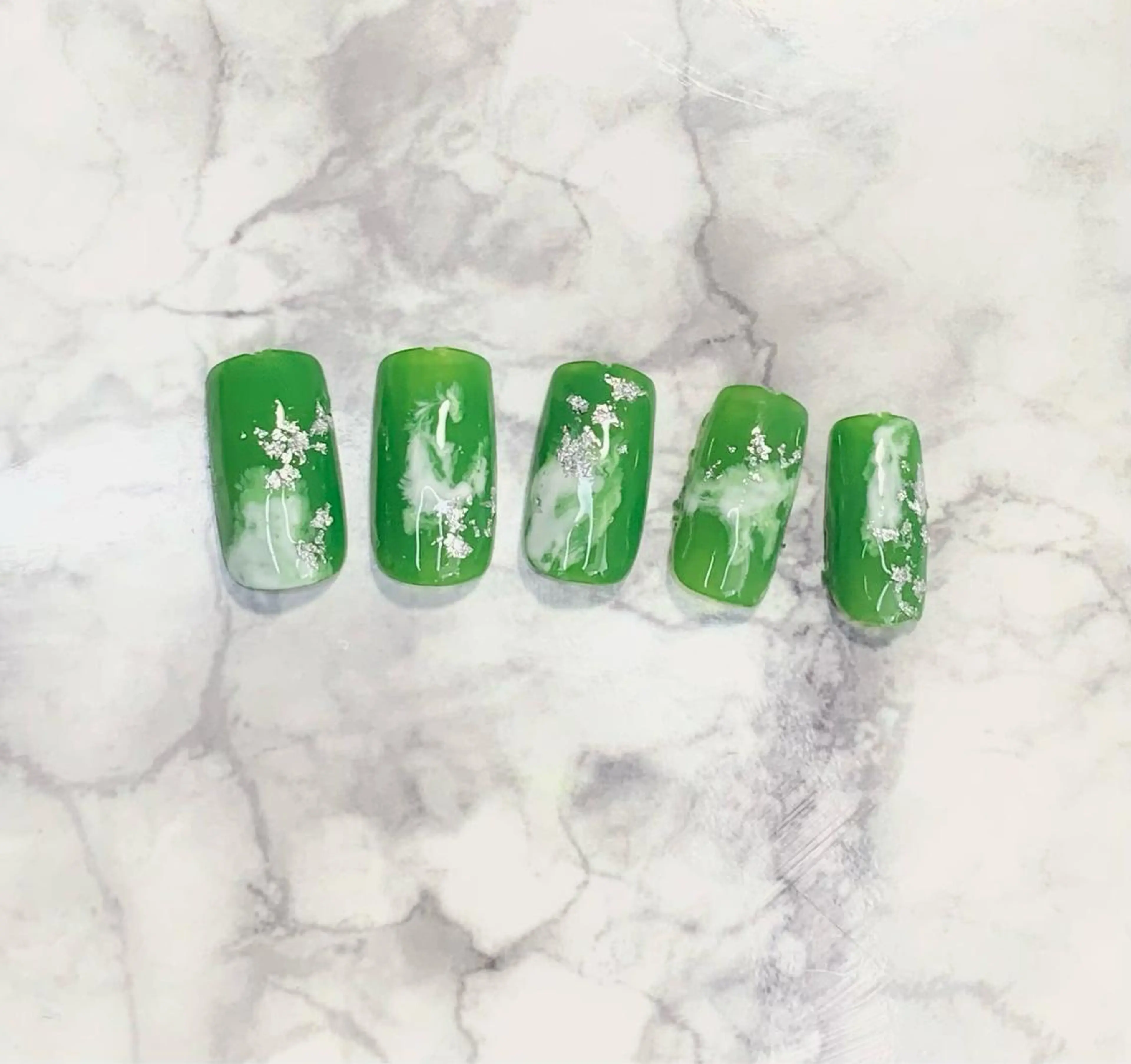 ネイル マルサンカクシカク所属・○△□ 守口市のネイルデザイン