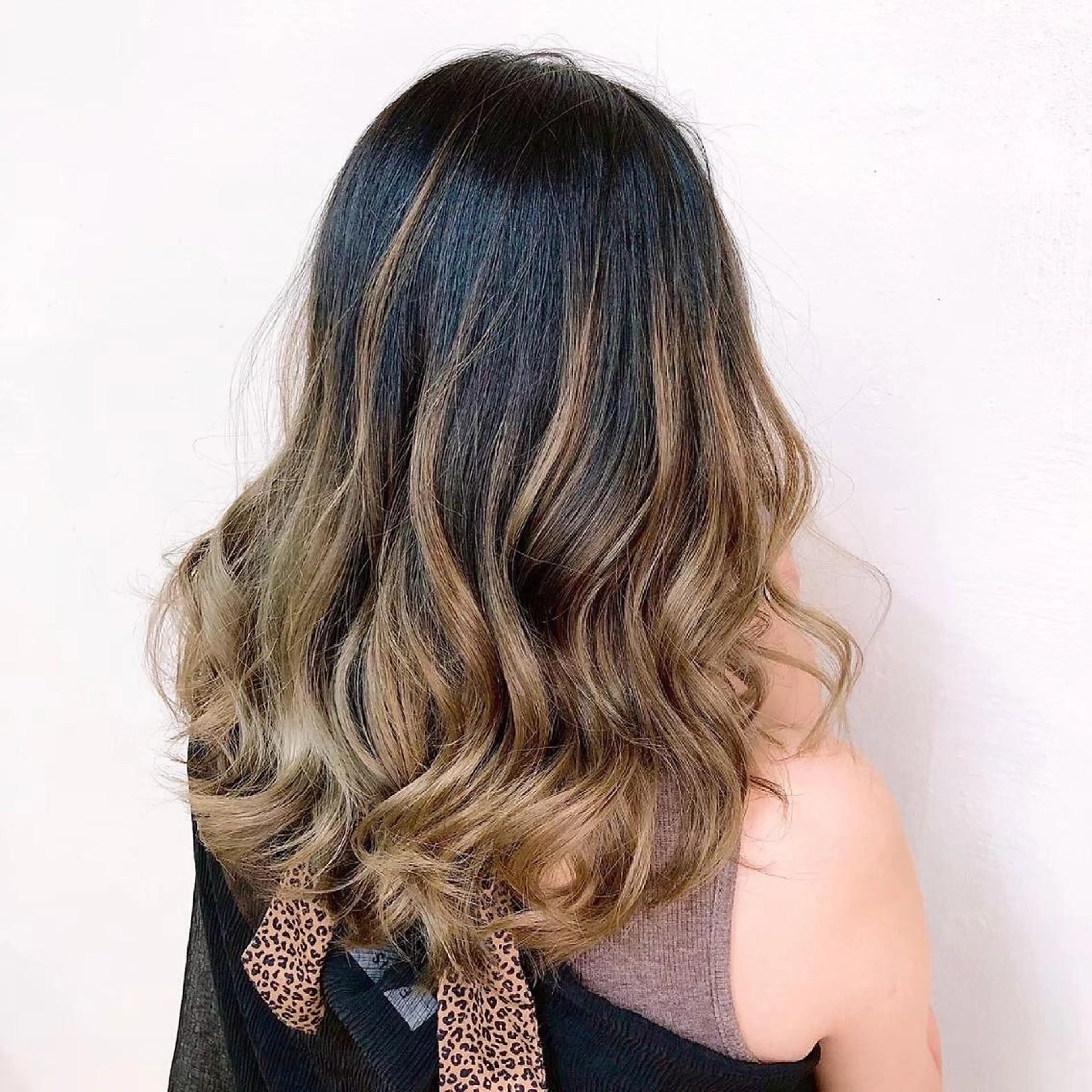 ロング カラー ヘアアレンジ バレイヤージュ ブリーチ レイヤーカット 🤍韓国ヘア特化 🤍力丸🤍のヘアスタイル