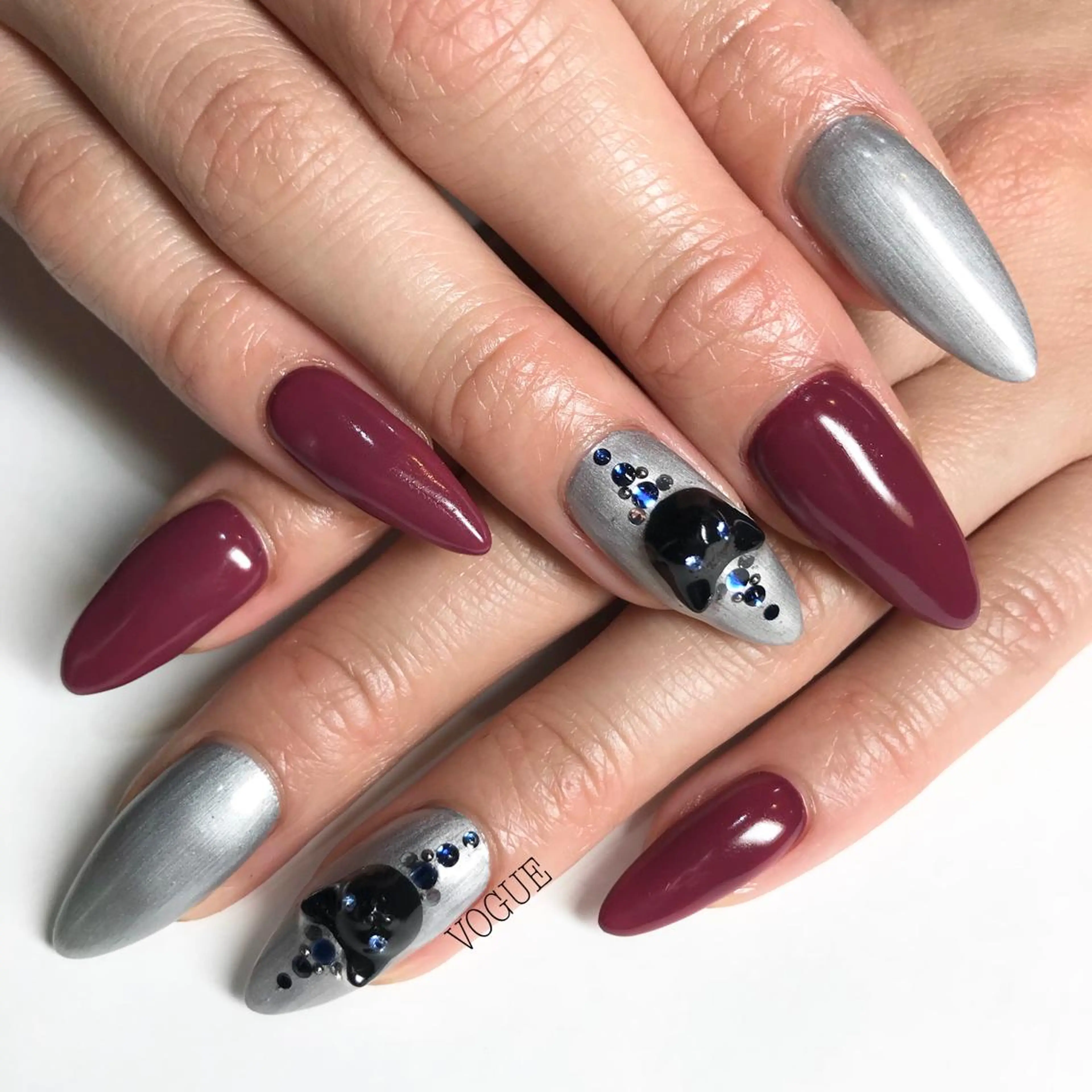 ネイル ハンドネイル VOGUE ×SWANのネイルデザイン