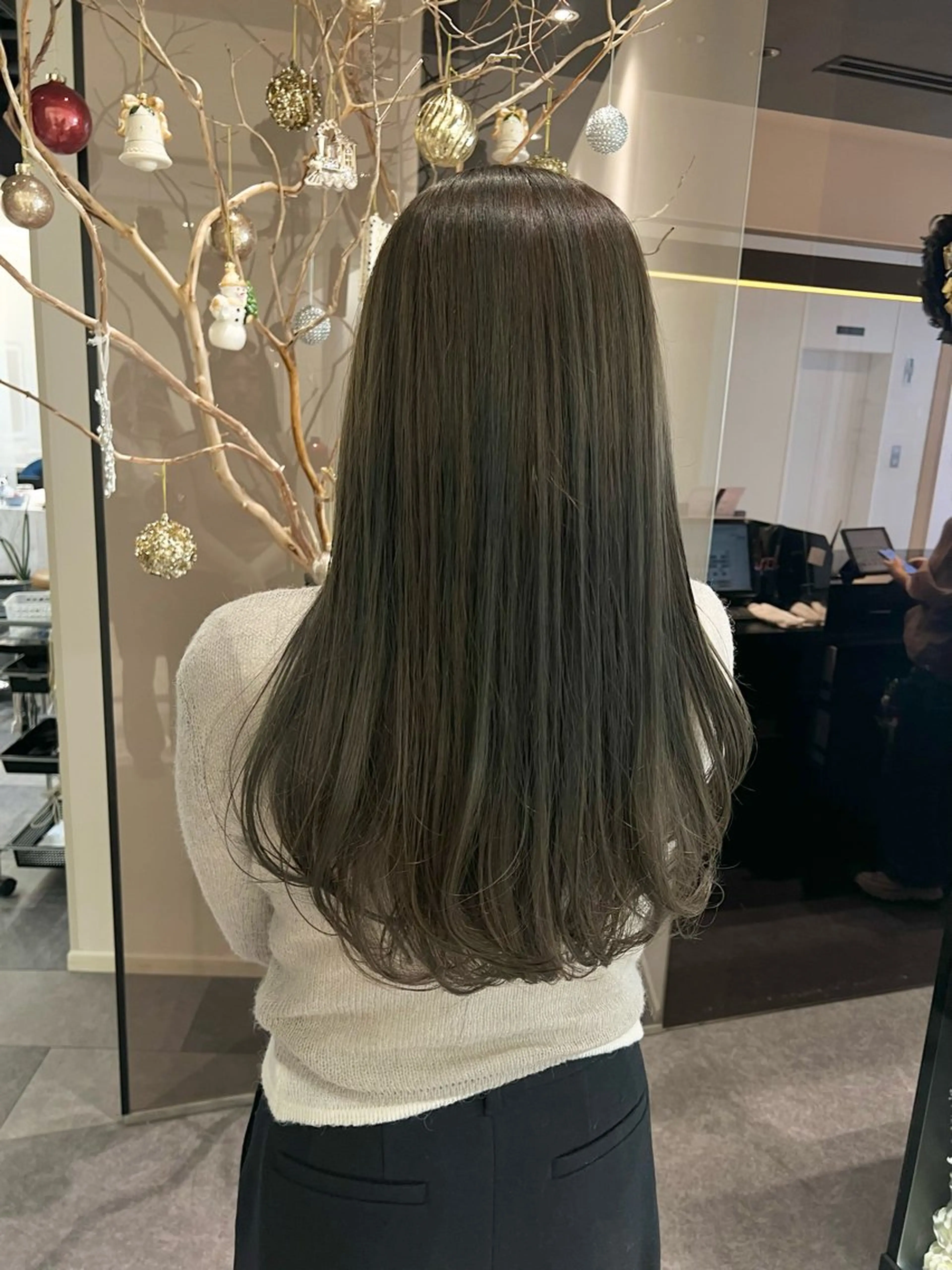 ロング カラー ベージュカラー ブリーチ 透明感カラー グレージュ ブリーチなしカラー 💎K-two名古屋 安田ちづる💎のヘアスタイル