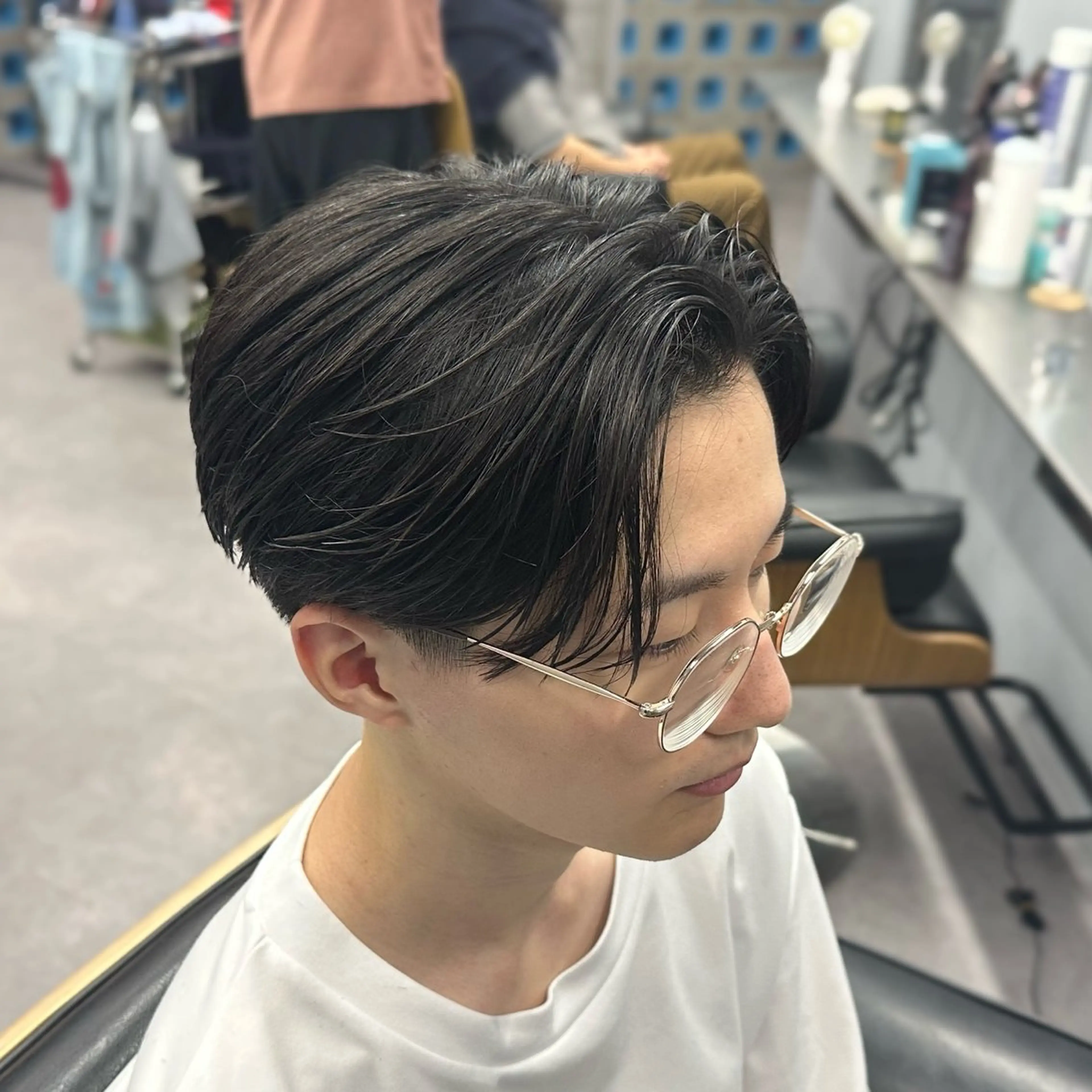 ショート メンズ メンズブリーチ センターパート フェードカット メンズパーマ スペインカール カット I-CON  #blue MEN'S所属・池袋/カラー/パーマ NATSUのヘアスタイル