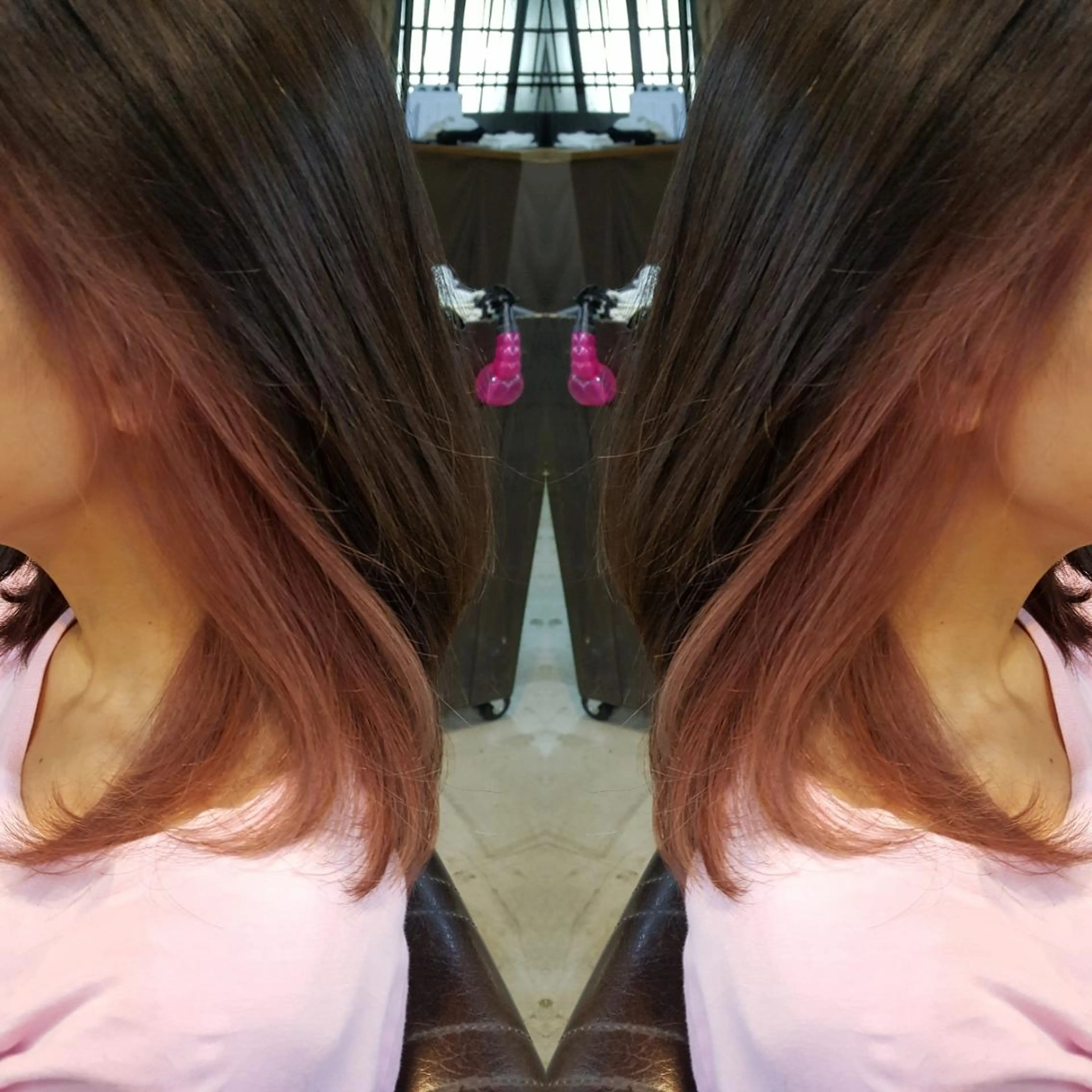 セミロング カラー インナーカラー ピンクカラー 正分 真美のヘアスタイル