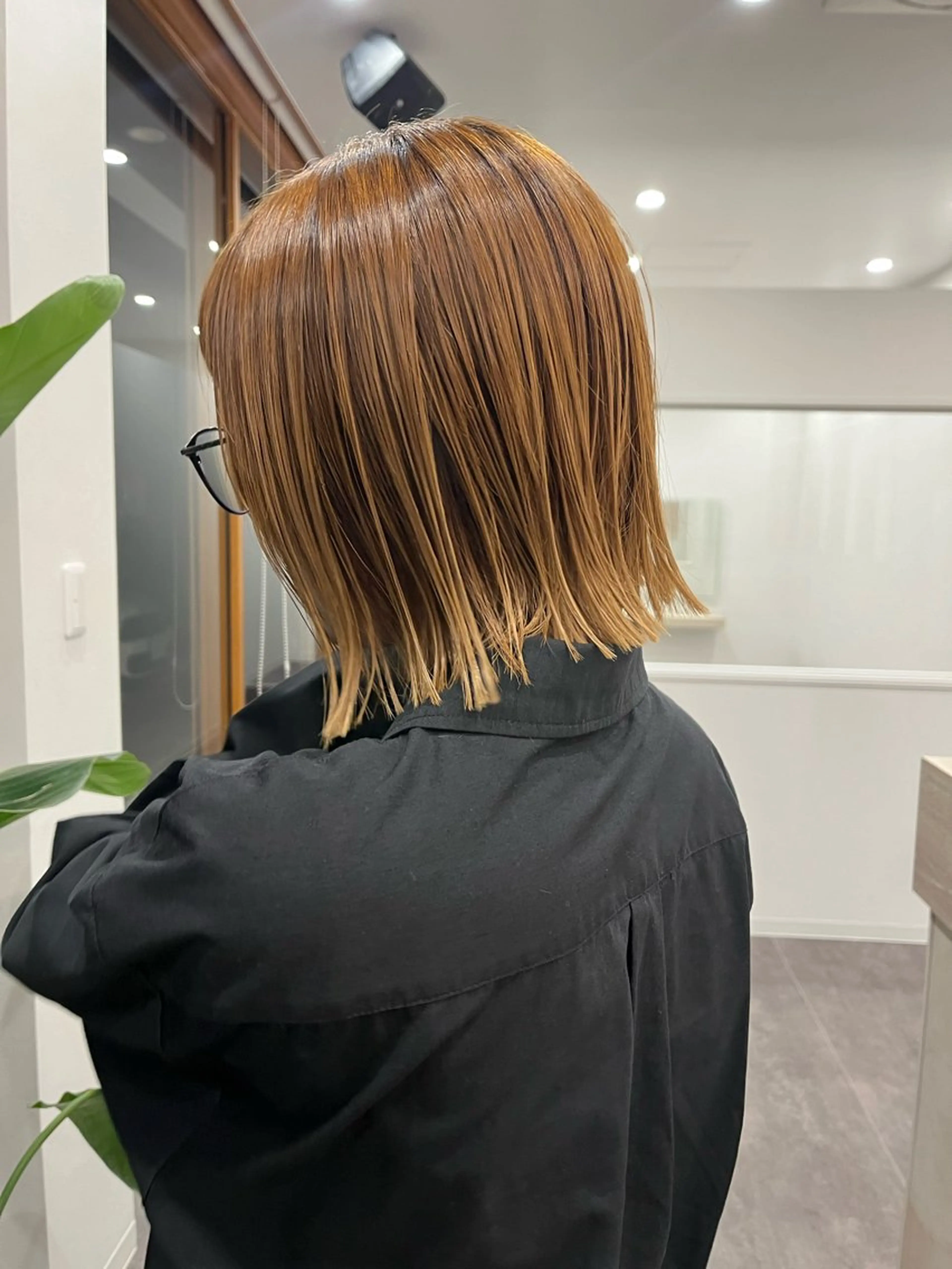 ミディアム カット 金井 美悠のヘアスタイル