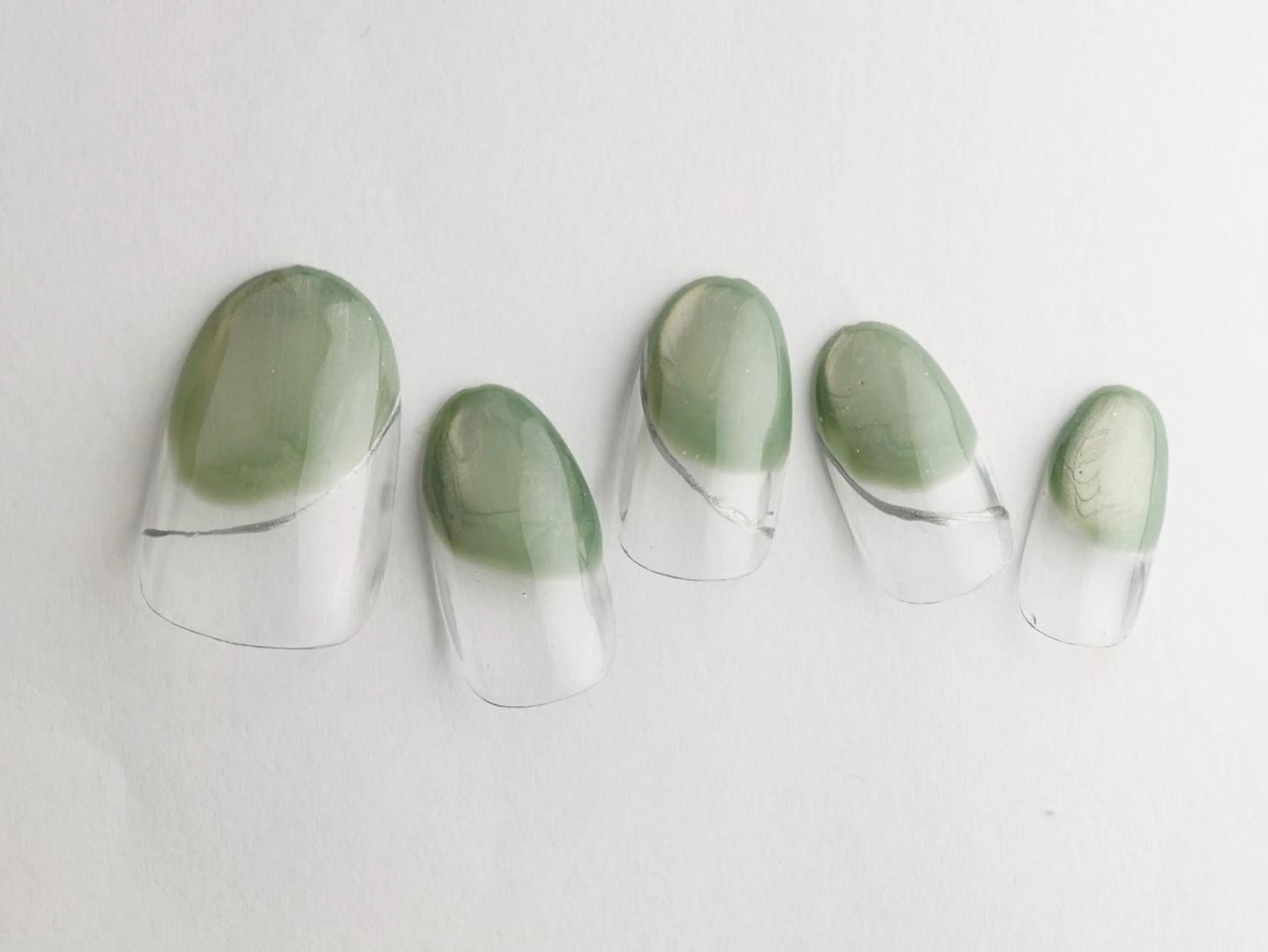 ネイル 💗🪽Tiary Nail🪽💗のネイルデザイン