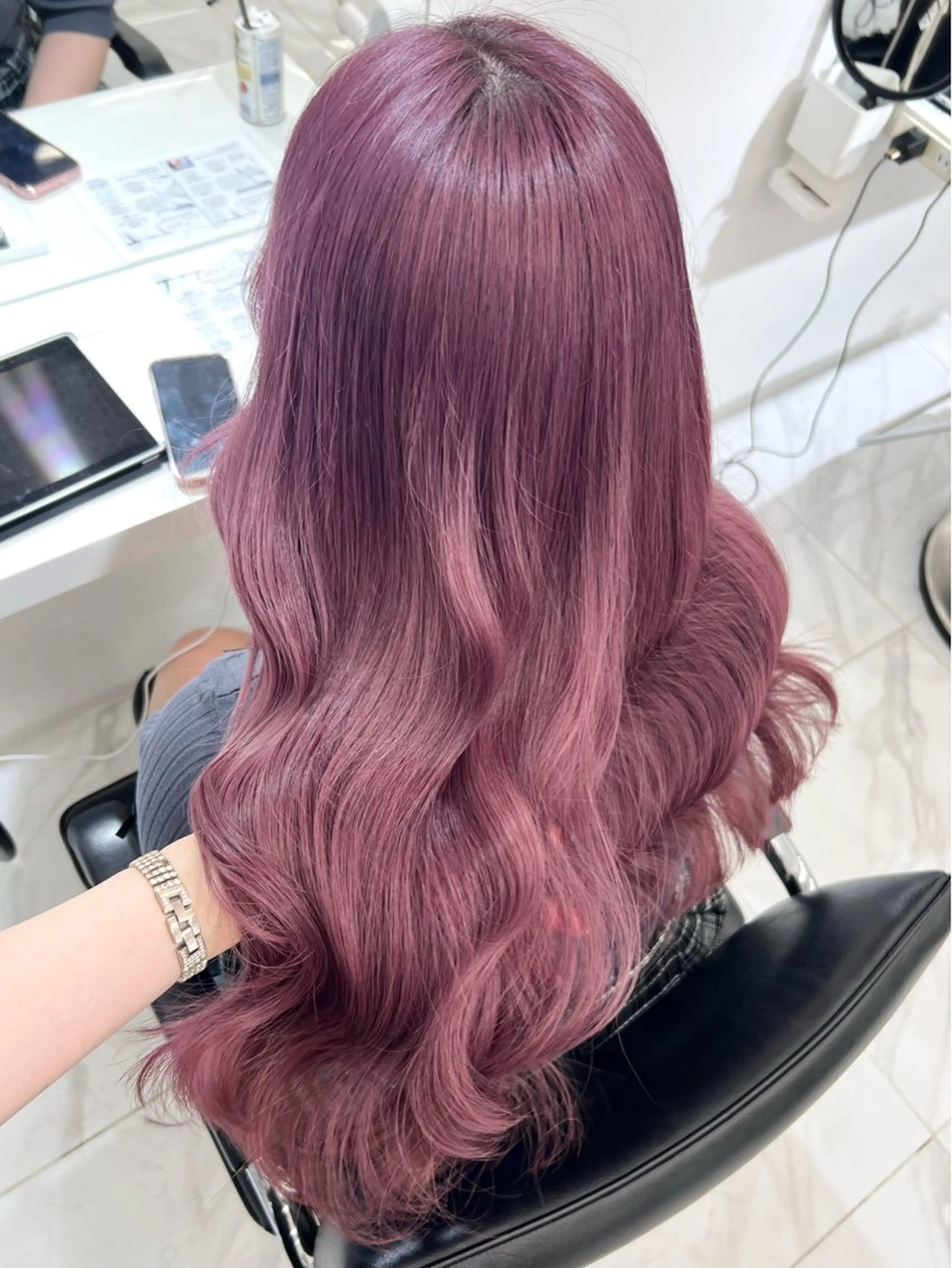 セミロング カラー ブリーチ ケアブリーチ ピンクカラー パープルカラー ヘアカラー トリートメント 盛れる顔周り🤍渋谷 Risa🎀のヘアスタイル