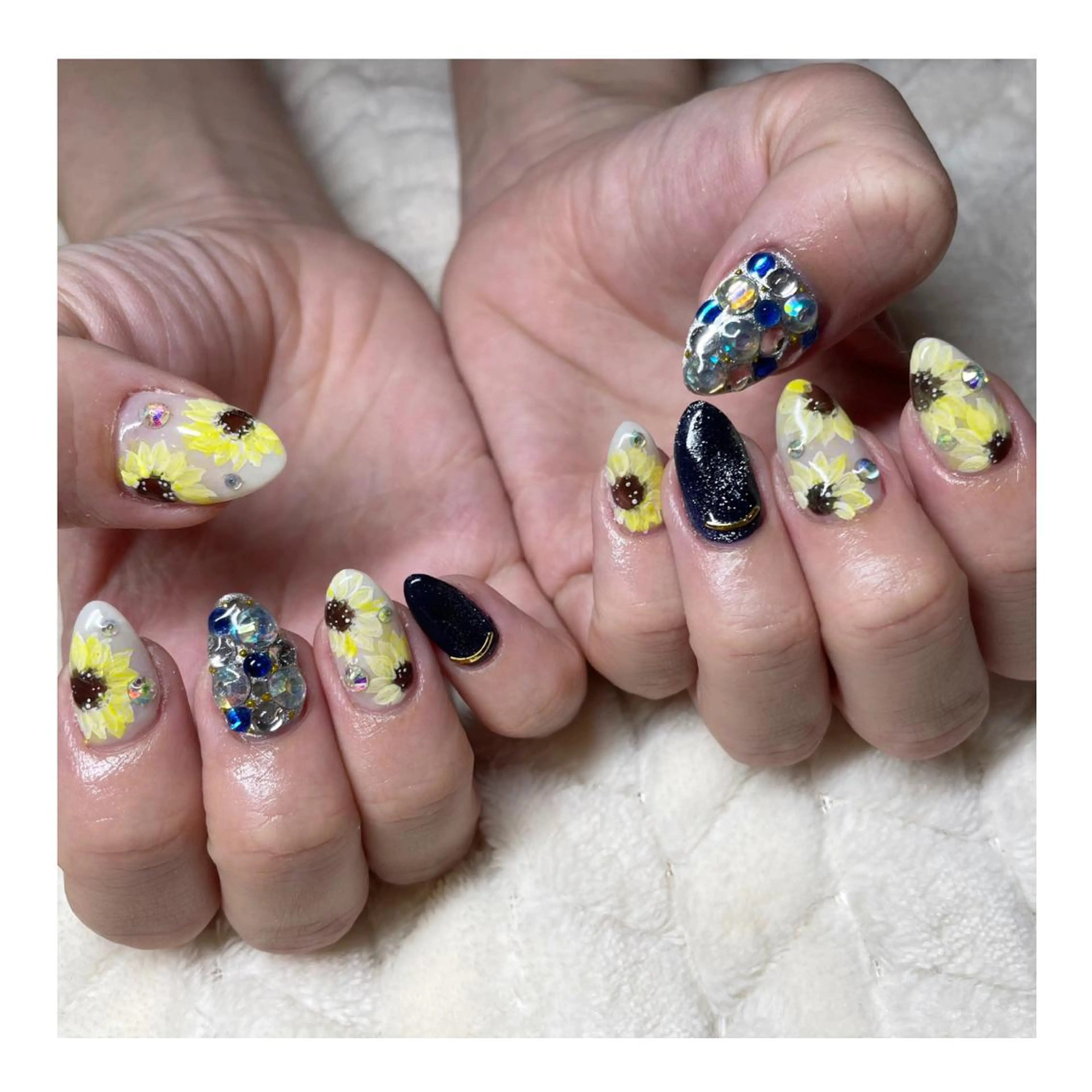 ネイル アートネイル ジェルネイル ストーンネイル ハンドネイル LaLa Peach 福岡のマツエク・マツパデザイン