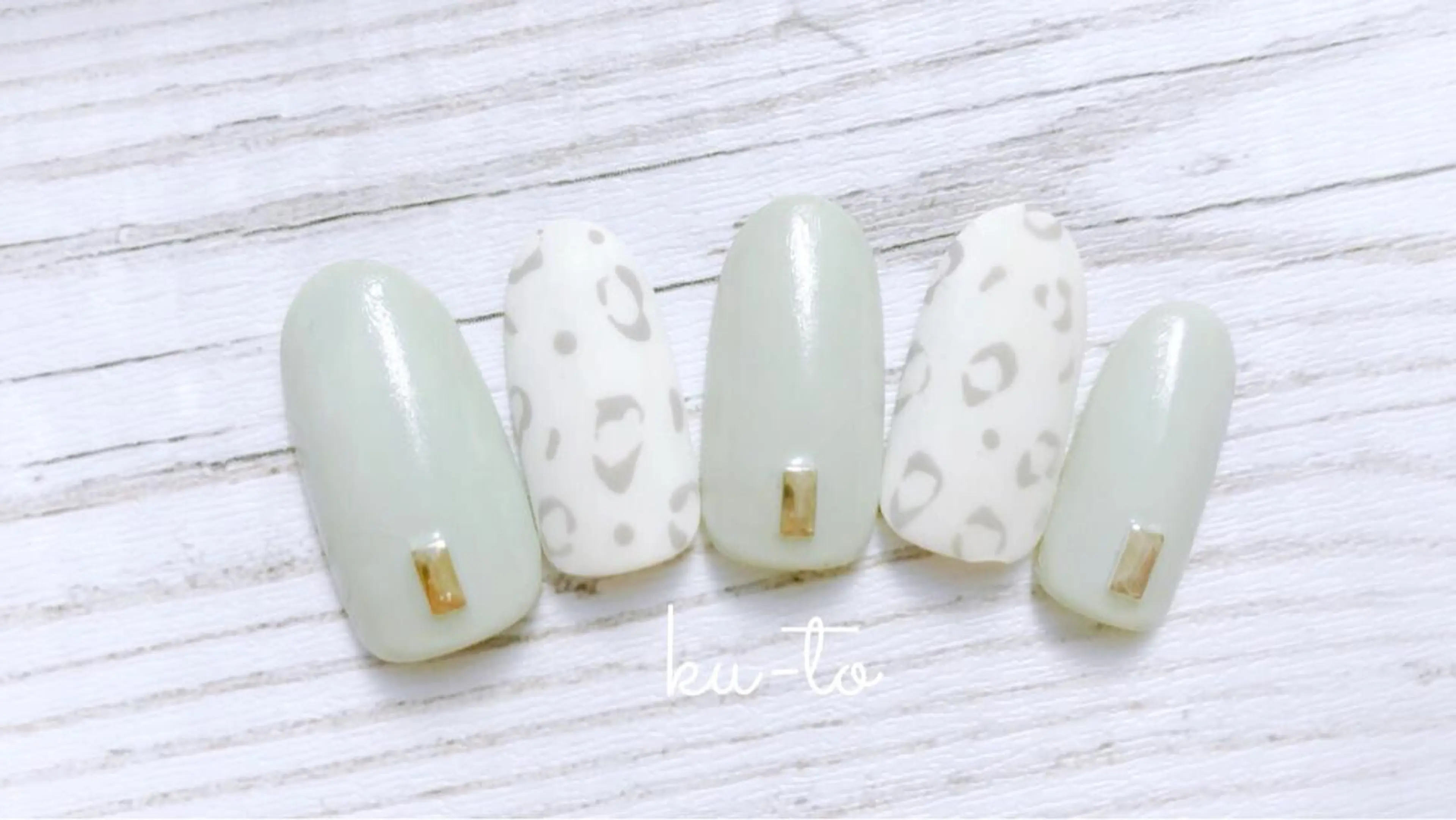 ネイル ku-to所属・林 志帆子【en2号店】のマツエク・マツパデザイン