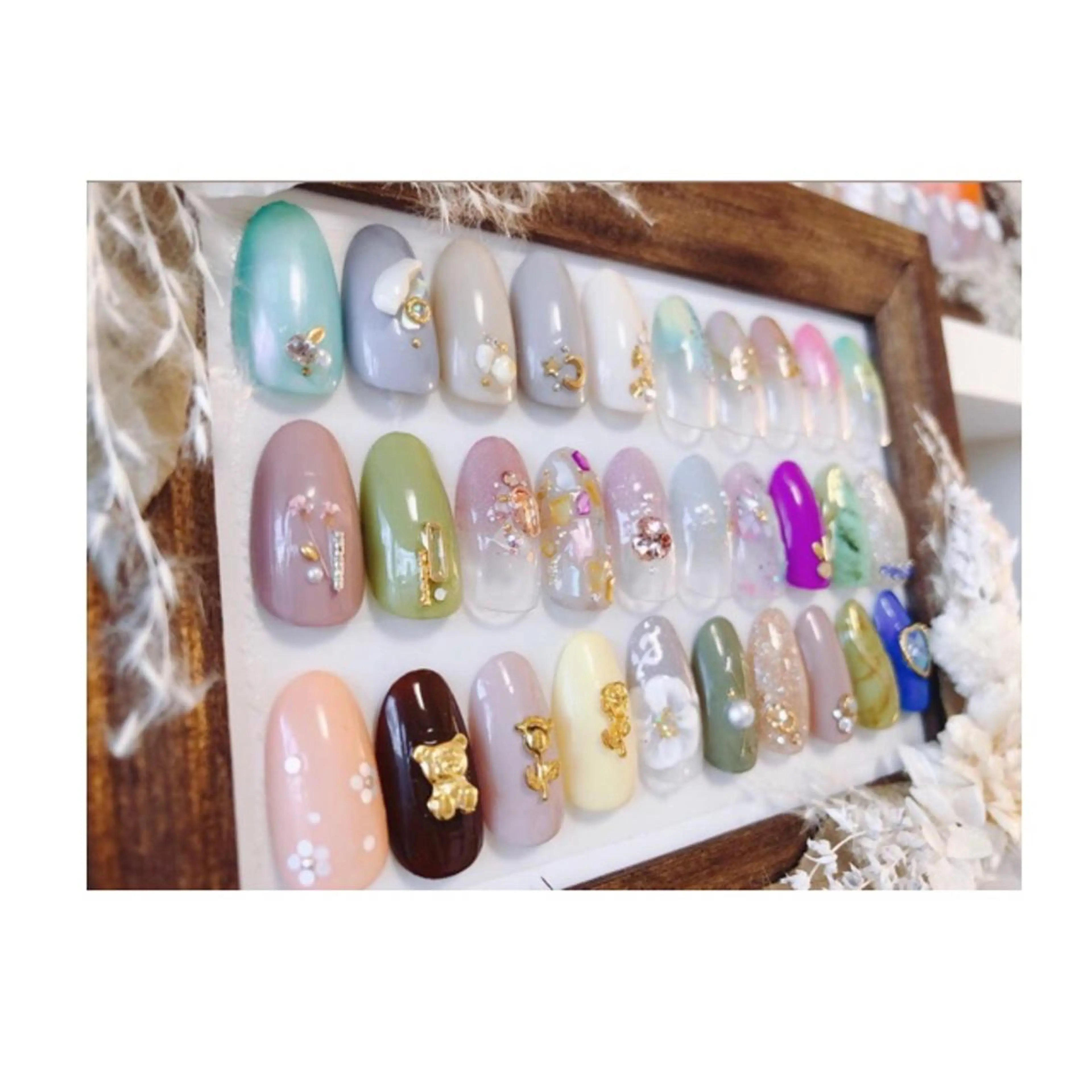 ネイル t. yoshizawaのネイルデザイン