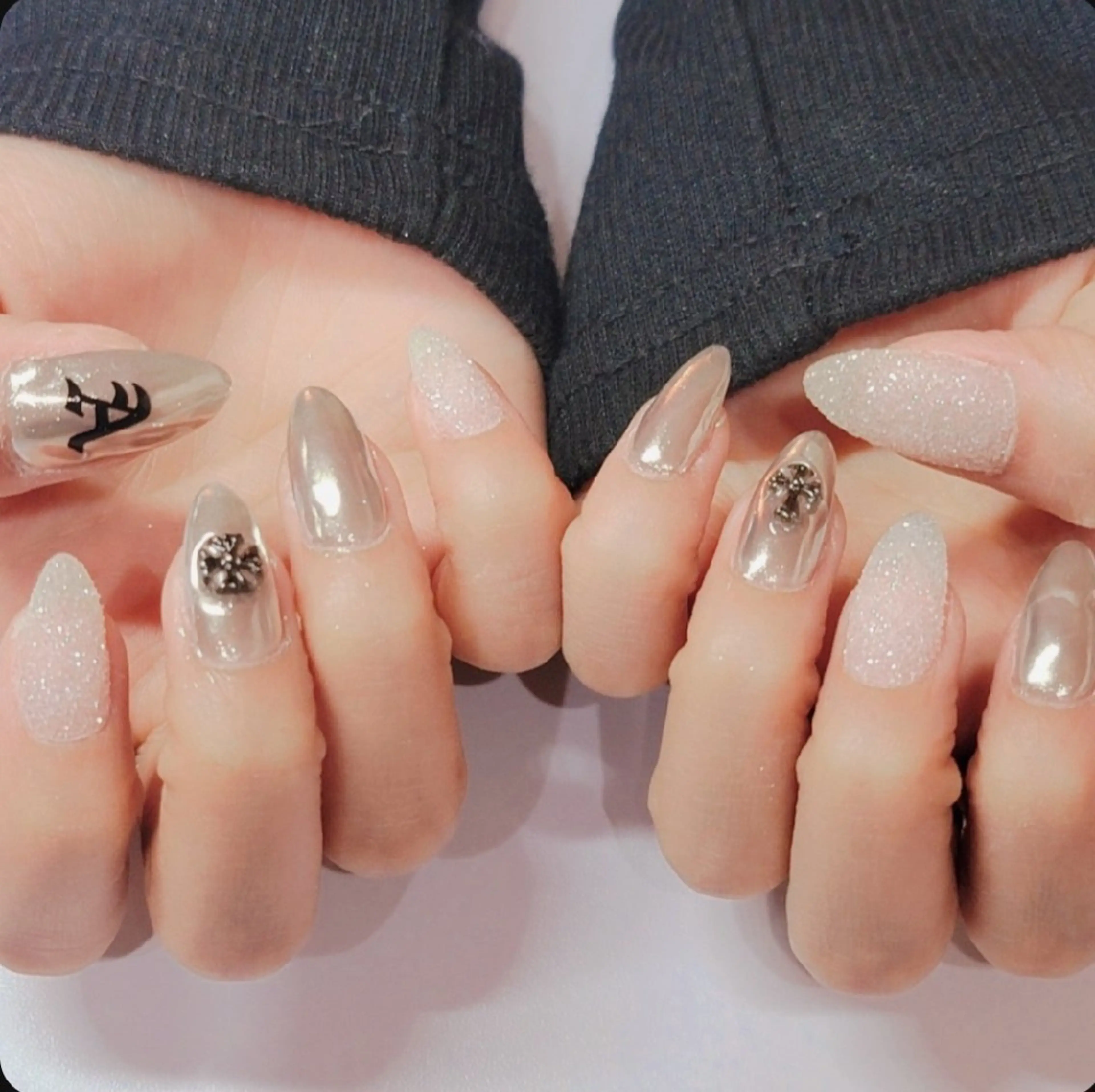 ネイル ミラーネイル シルバー ハンドネイル よしだ ひろきのネイルデザイン