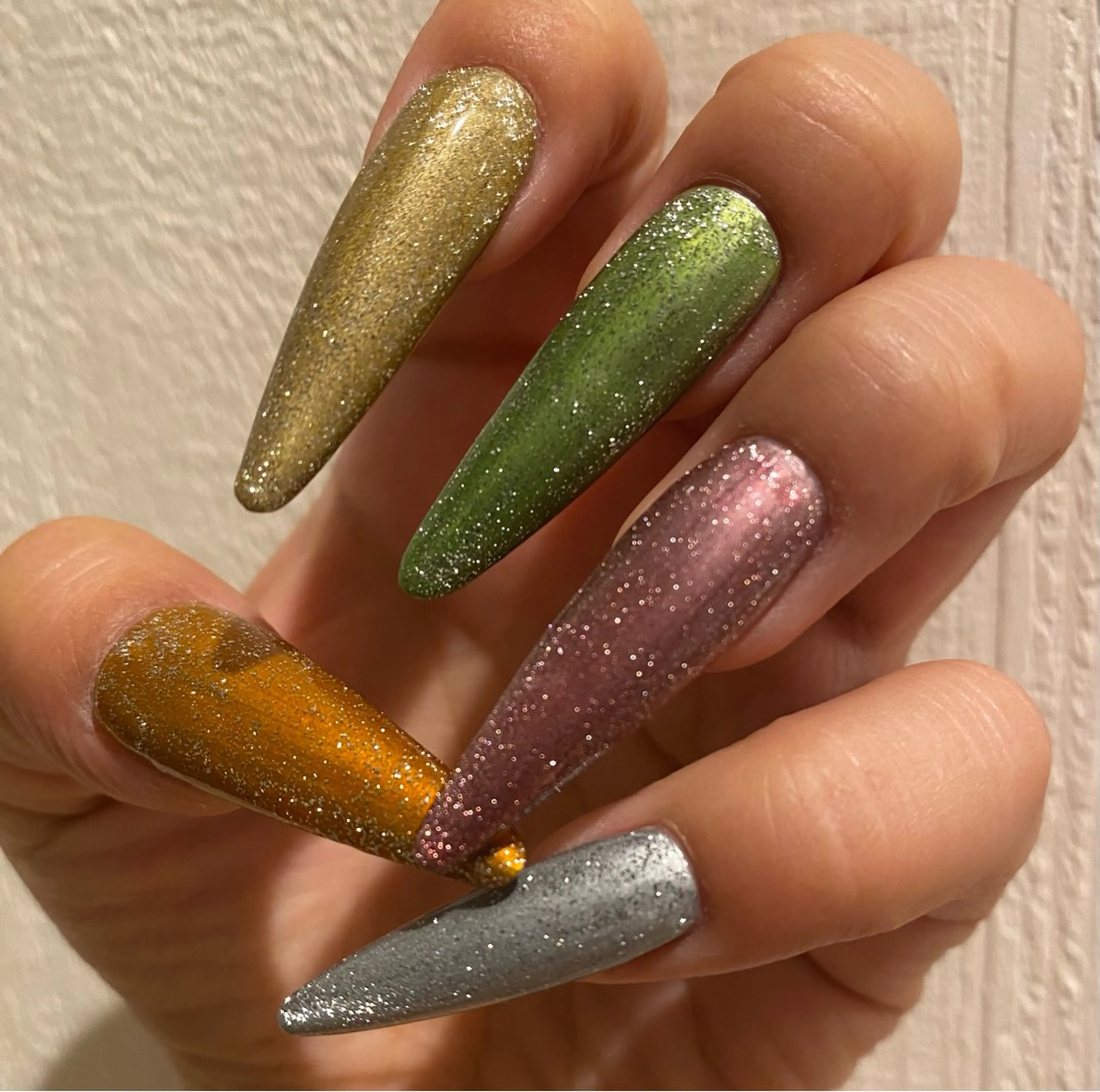 ネイル ブルー フラッシュネイル ジェルネイル キラキラネイル ロングネイル ハンドネイル 岩澤 恵子のネイルデザイン