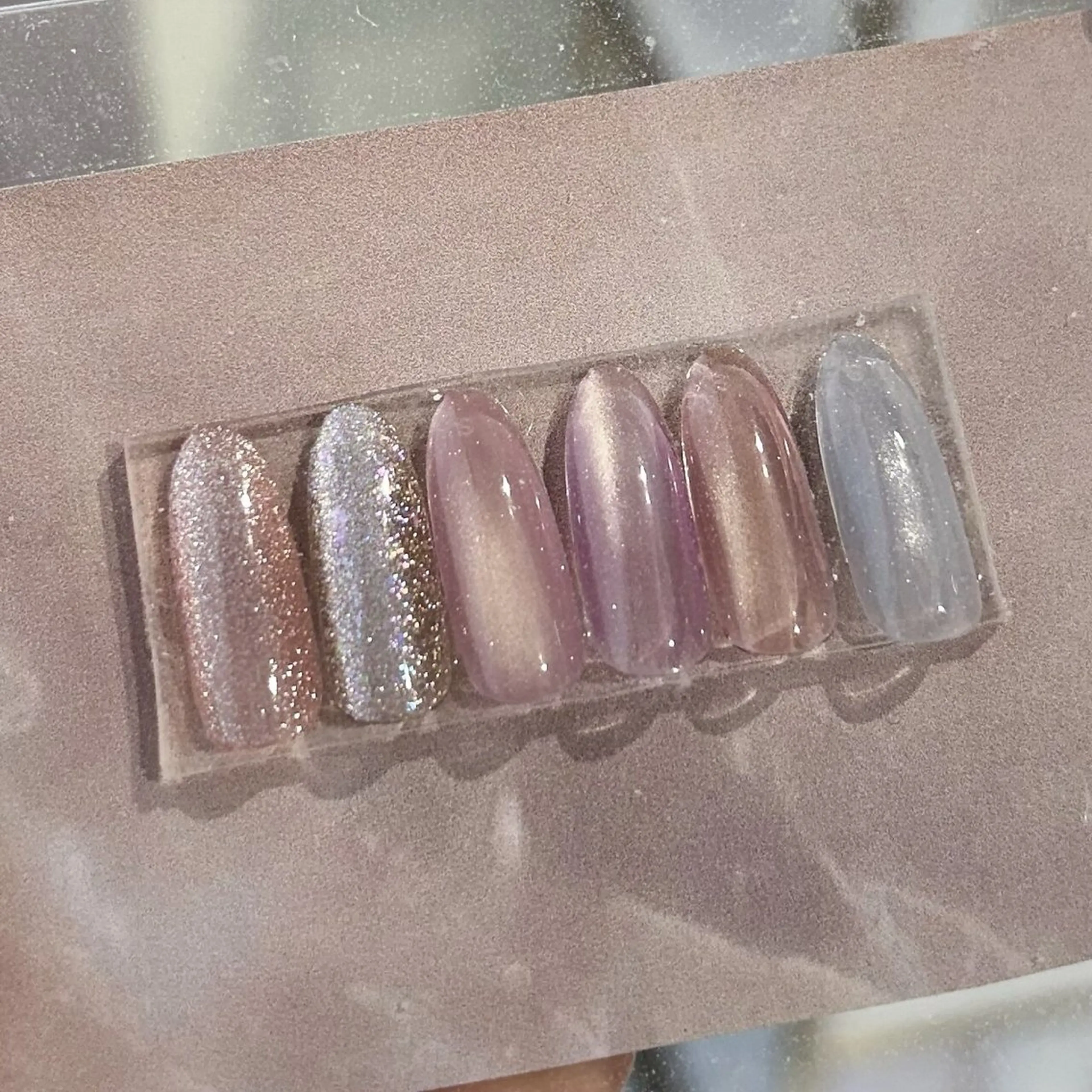 6色限定マグネットネイル(オフあり)の写真