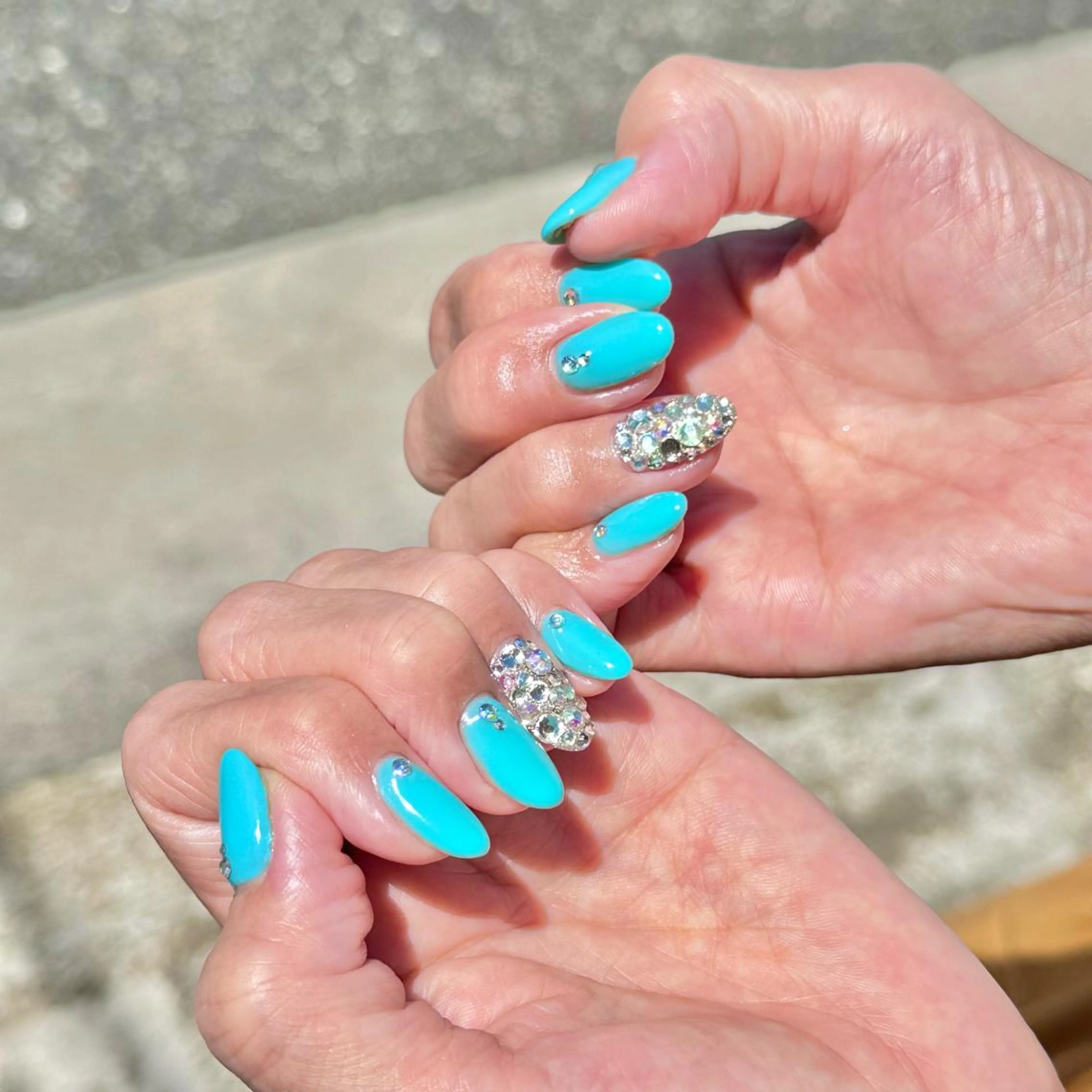 ネイル ストーンネイル シモダ カスミ 🦀 @ksm_smdのネイルデザイン