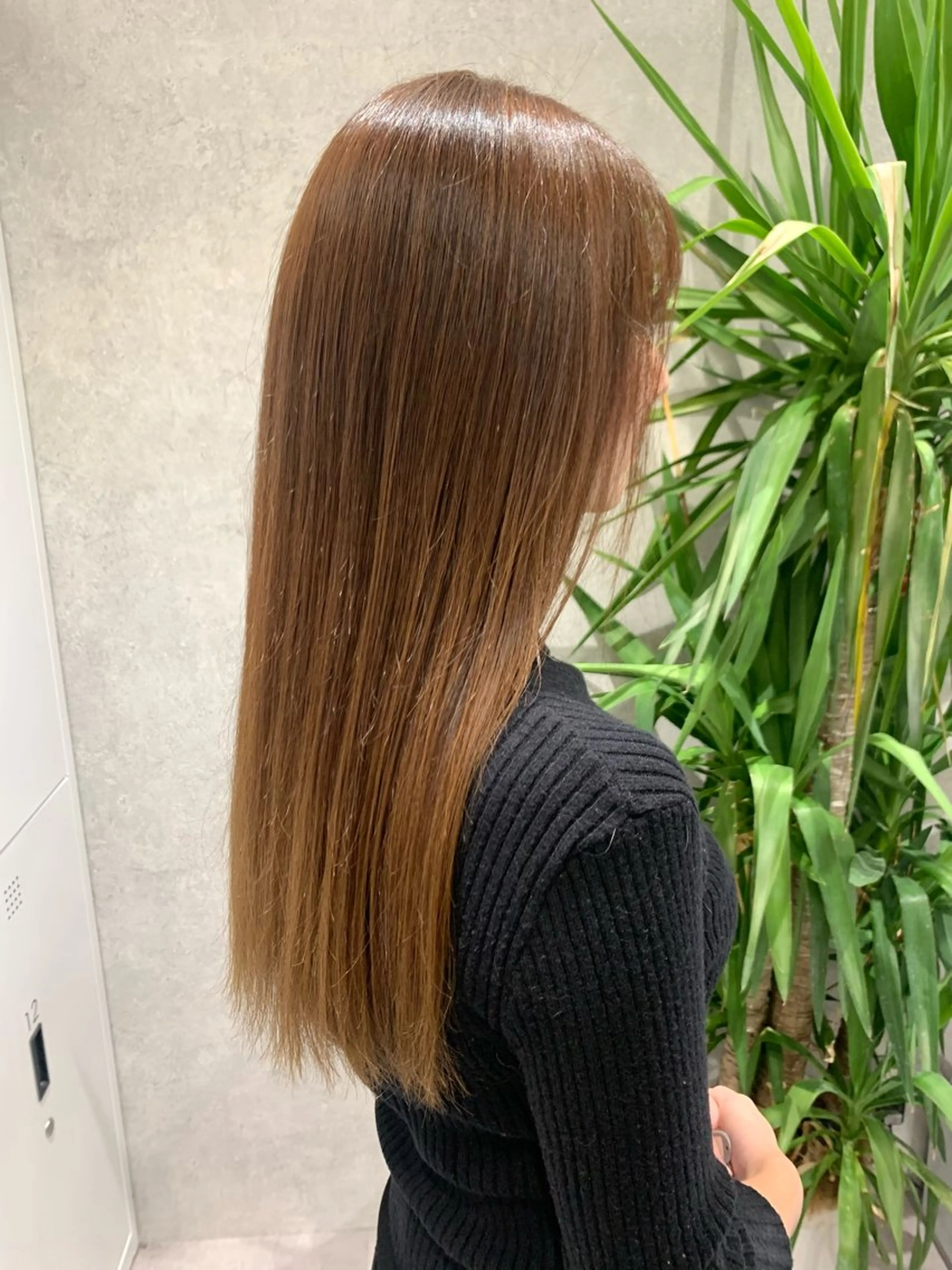 ロング カラー 中嶋 佳穂のヘアスタイル