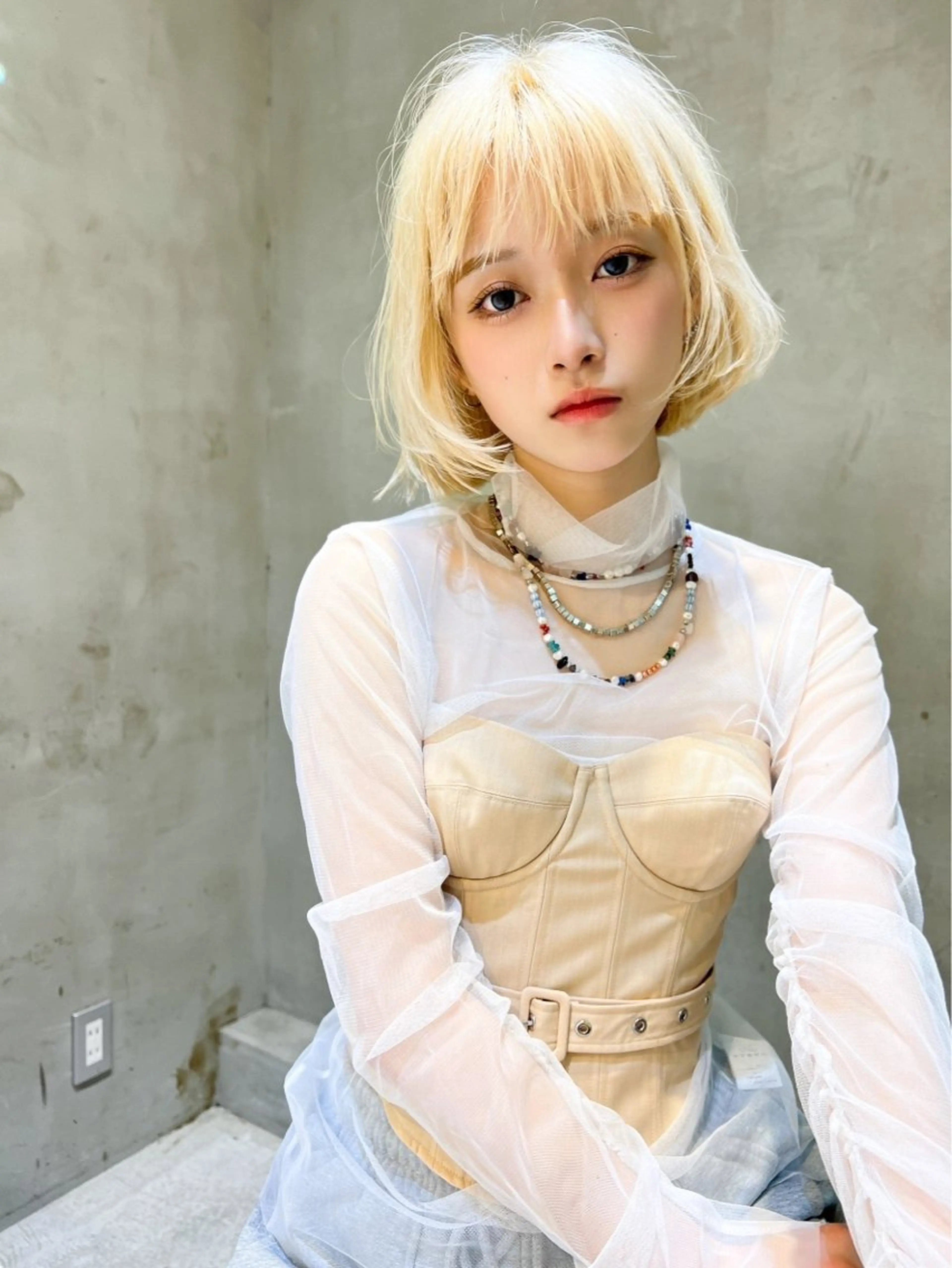 ショート カラー ブロンド ホワイトブロンド MUSASHI ブリーチカラー◎のヘアスタイル