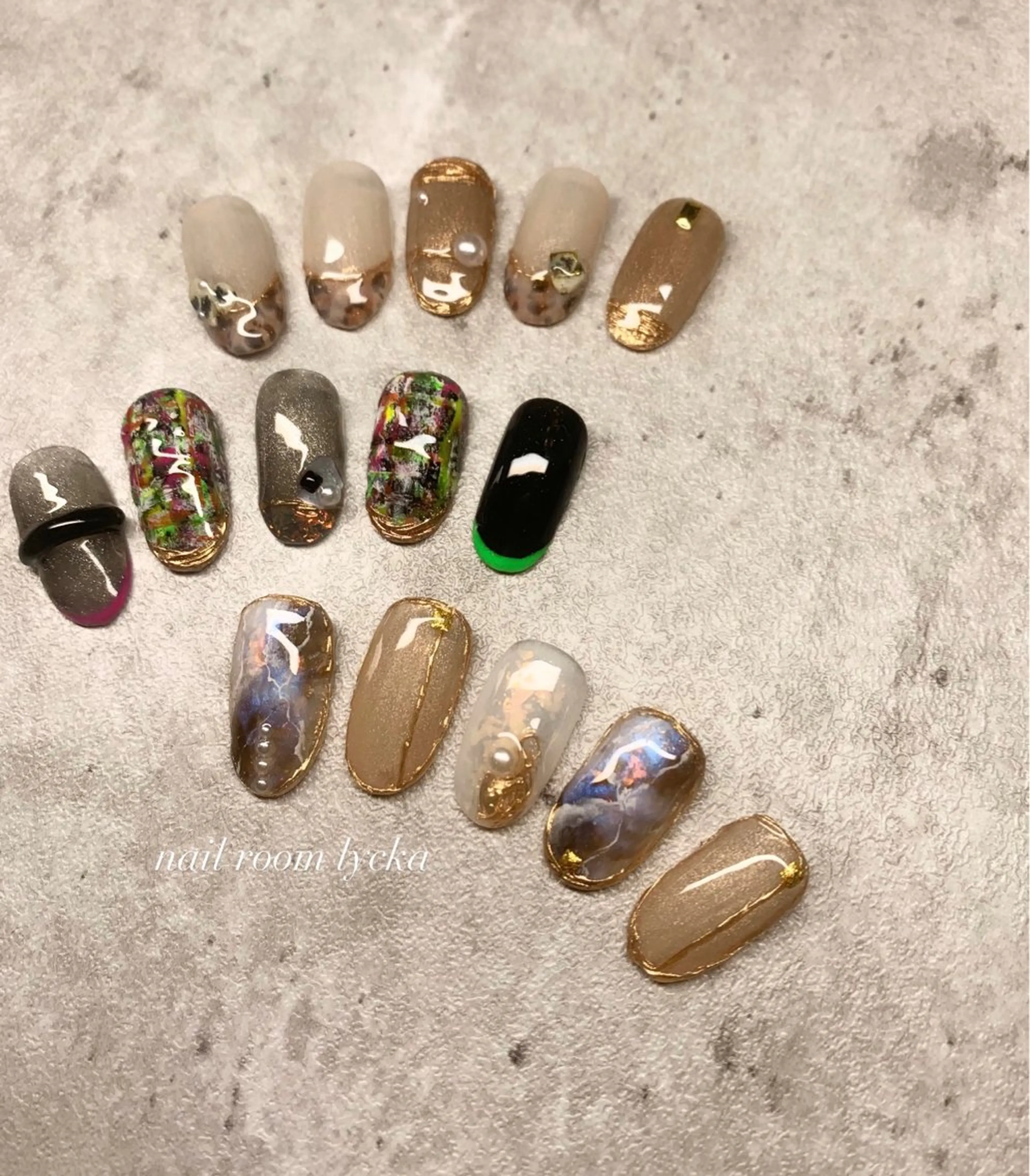 ネイル ﾈｲﾙﾙｰﾑﾘｯｶ 𝐦𝐚𝐲𝐮のネイルデザイン