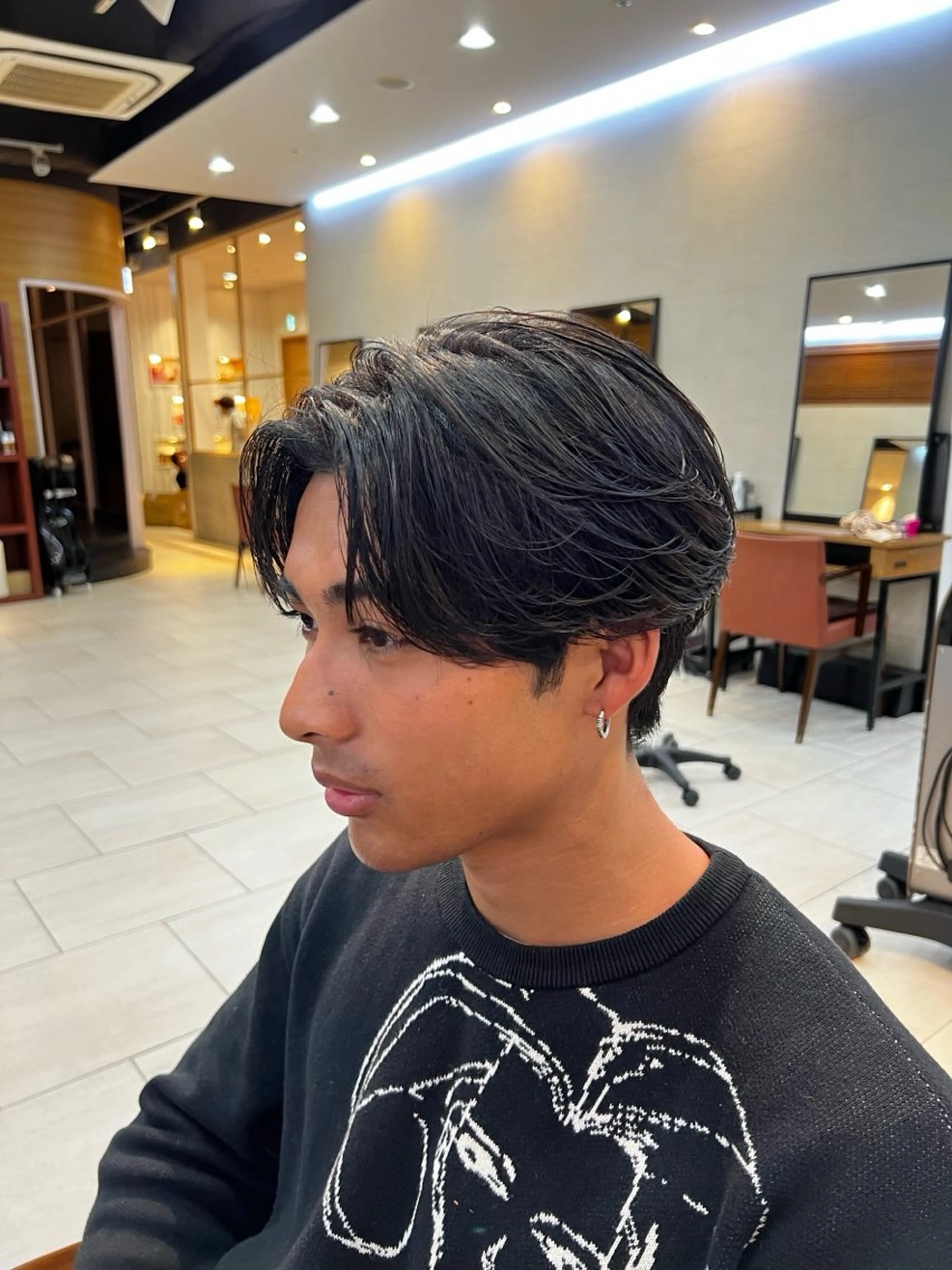 ショート メンズ センターパート 顔まわり/レイヤー/ 透明感/まいな🥨のヘアスタイル