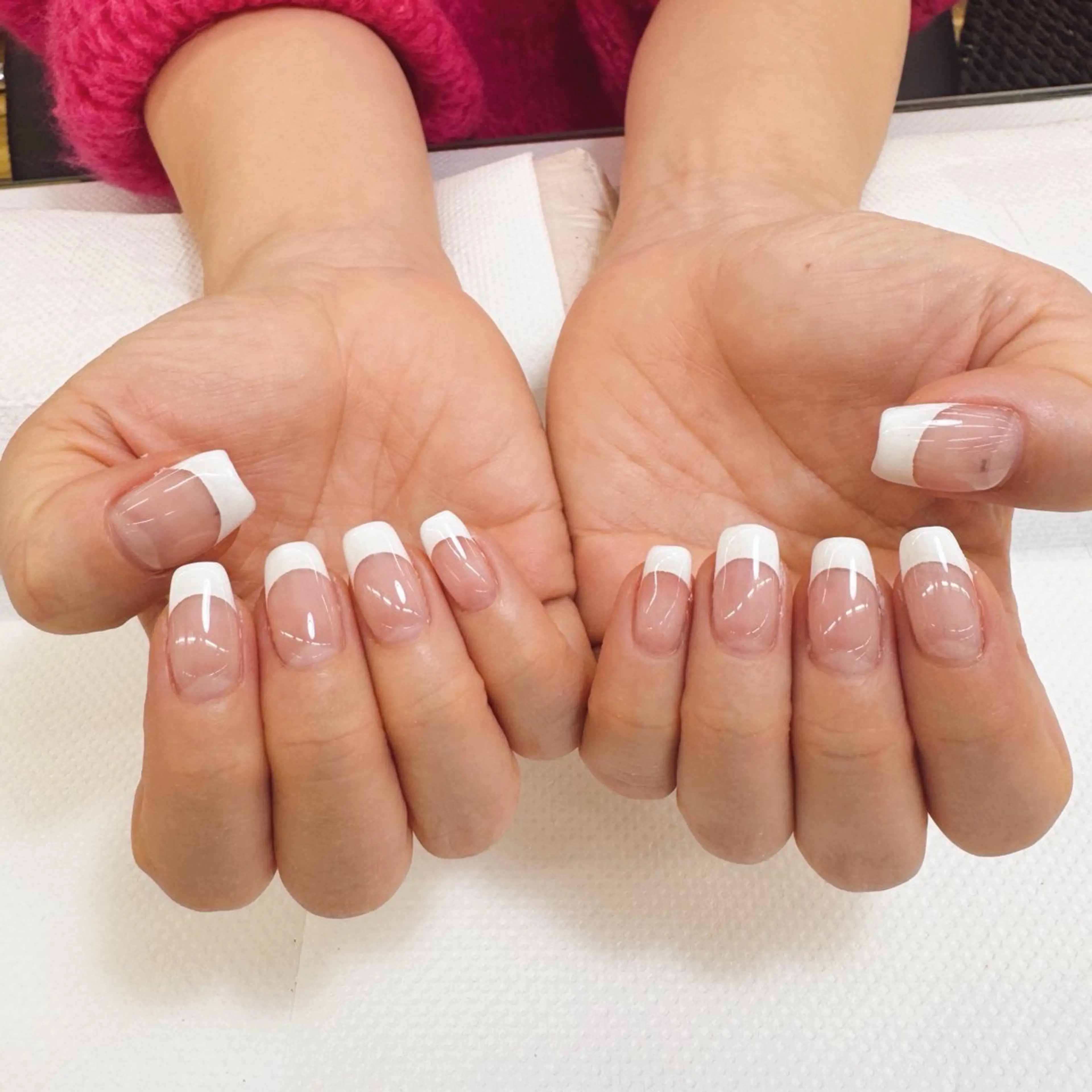 ネイル フレンチネイル ハンドネイル 【MAXKELLY】 Shiotaのネイルデザイン