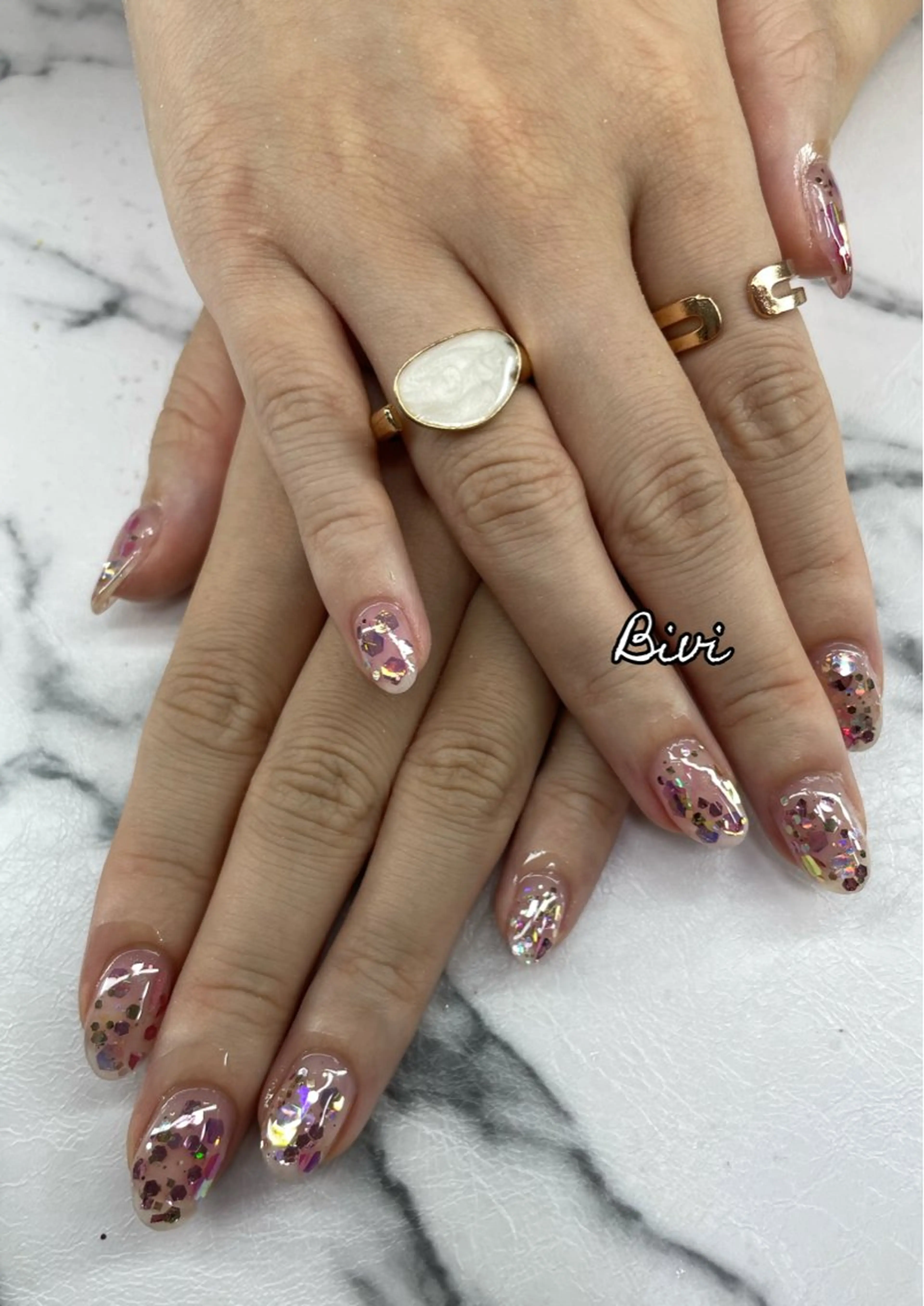 ネイル アートネイル フラッシュネイル ラメ(グリッター) シルバー スクエアネイル ♡Bivi♡自爪に 優しいネイルサロンのネイルデザイン