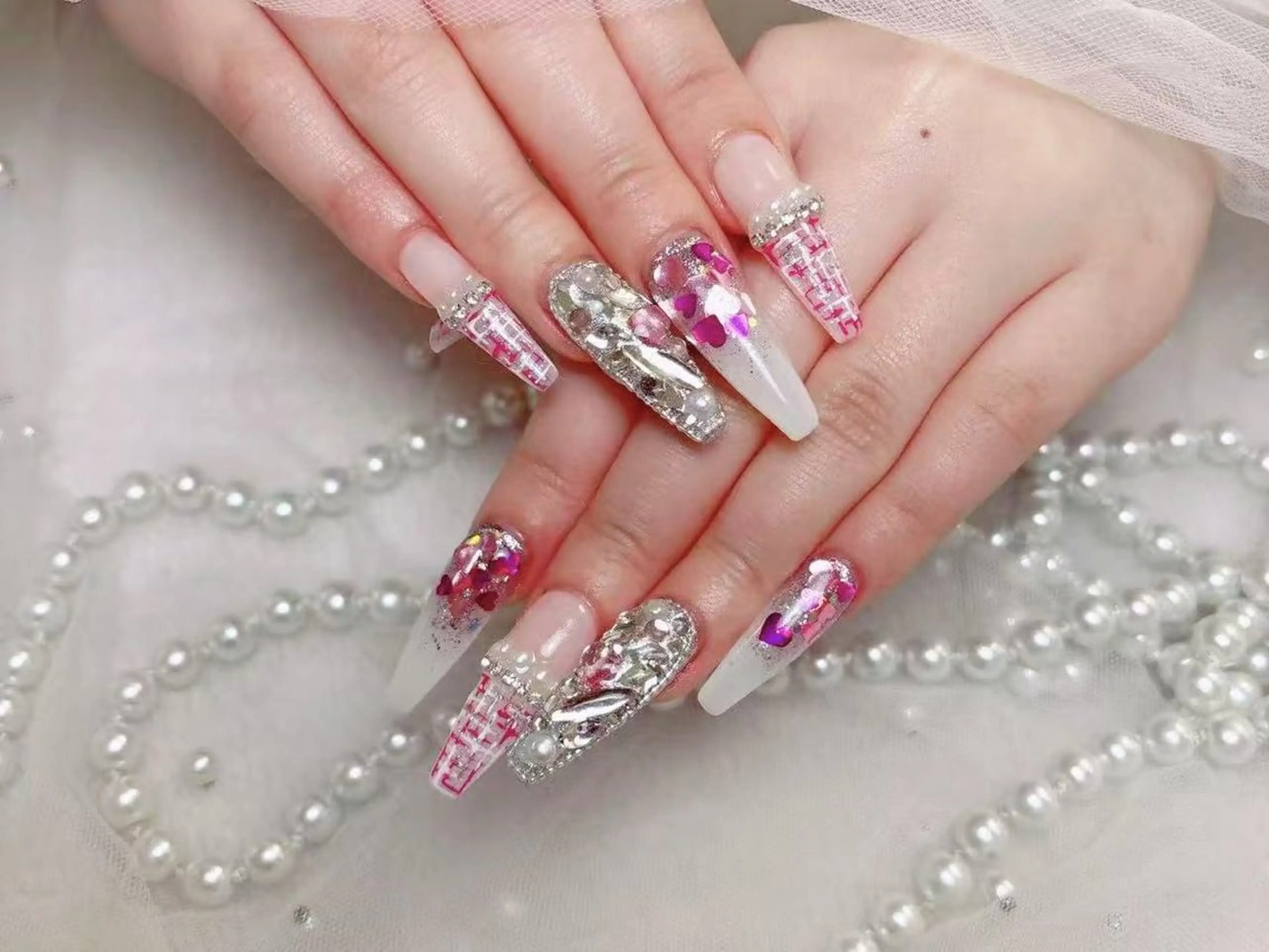 ネイル チョウ チョウのネイルデザイン