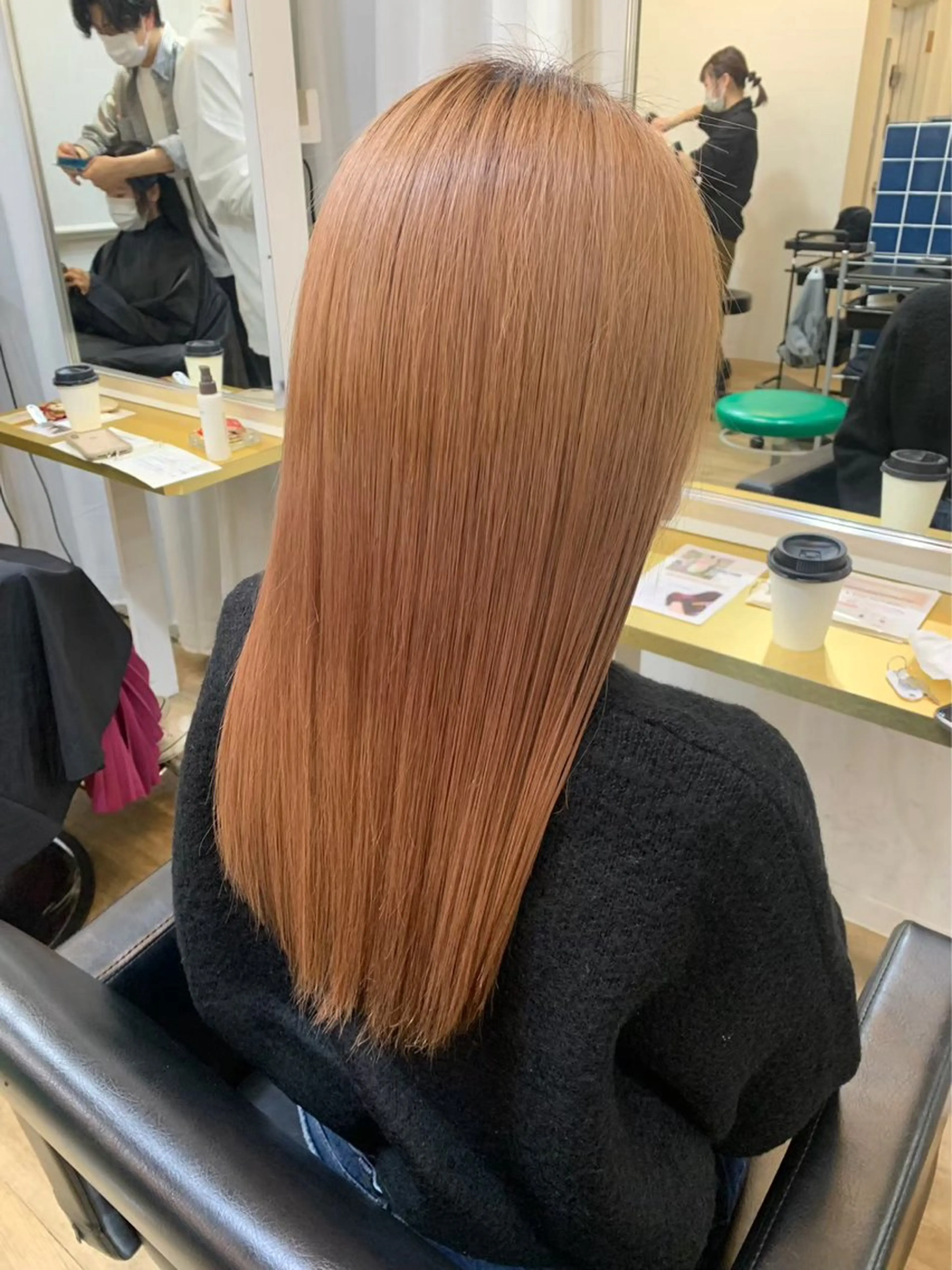 ロング カラー ベージュカラー ダブルカラー オレンジ オレンジベージュ 神戸ボブ✂️ ioe三宮/田 伸佳のヘアスタイル