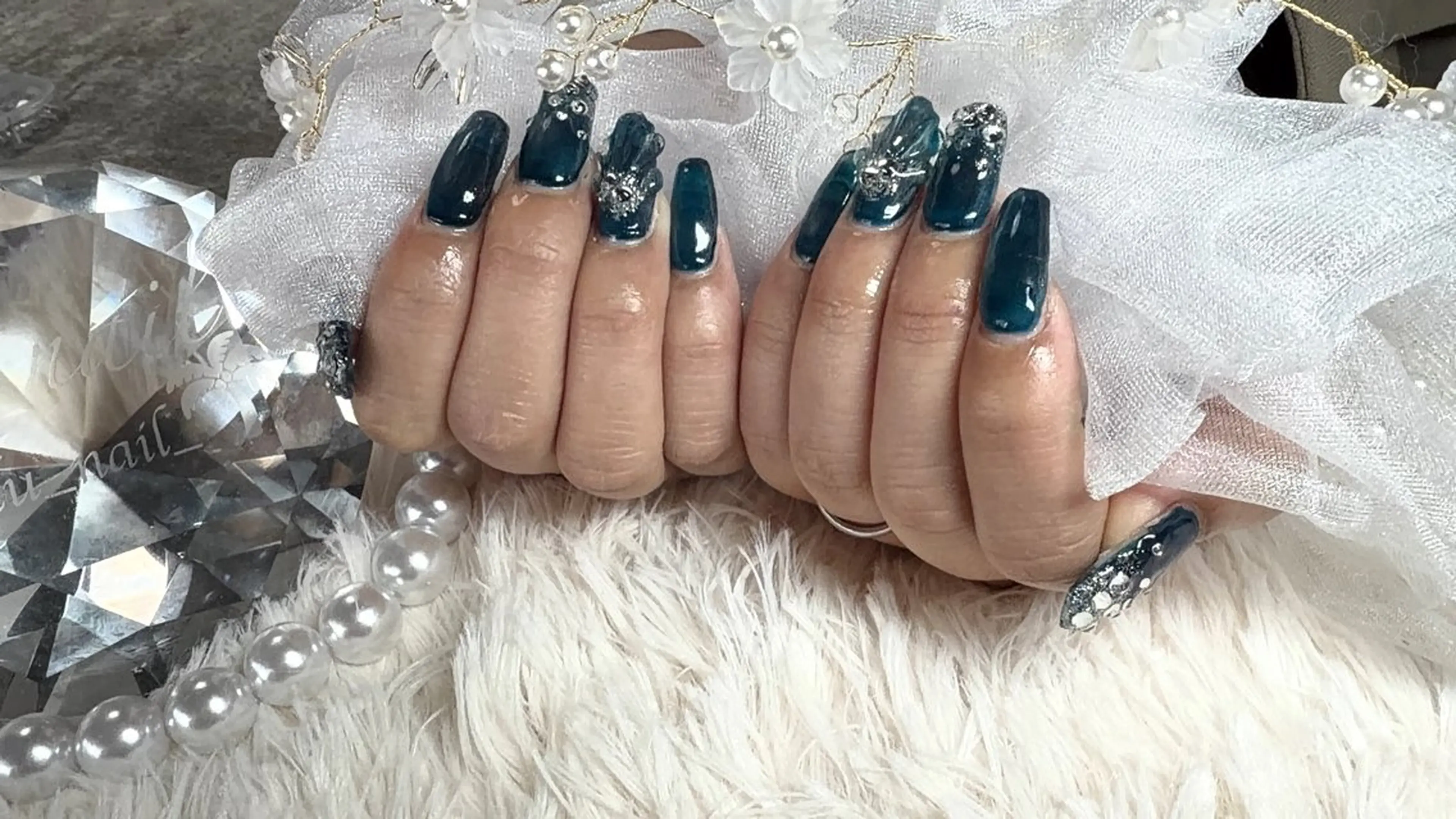 ネイル 持ち込み 佐野 愛美のネイルデザイン